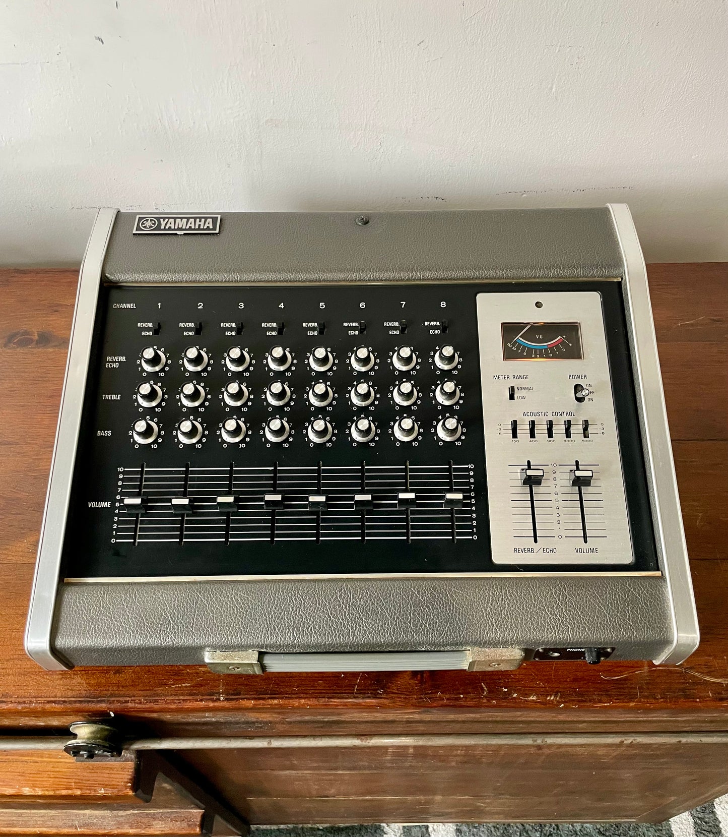 Yamaha PM-200