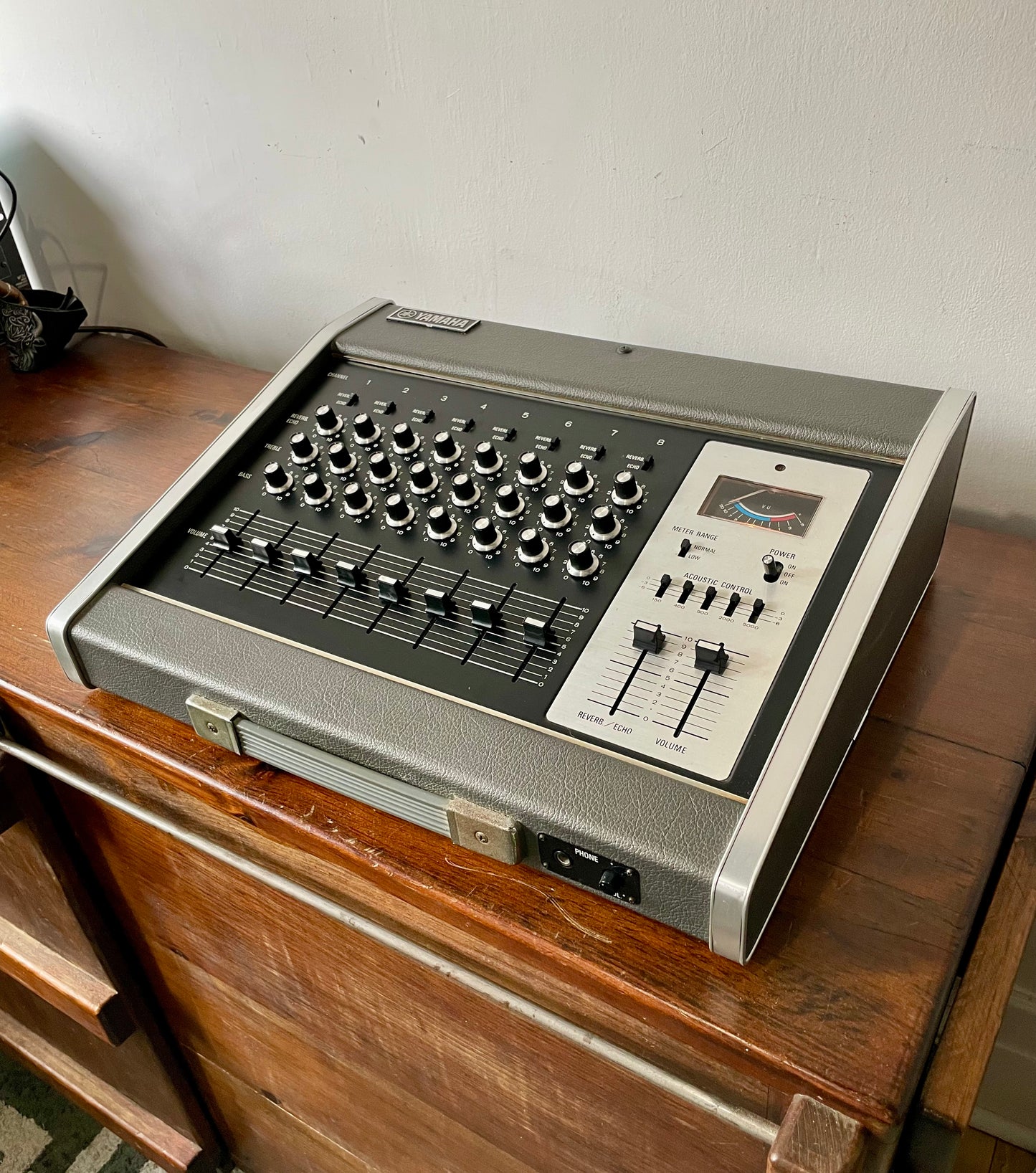 Yamaha PM-200