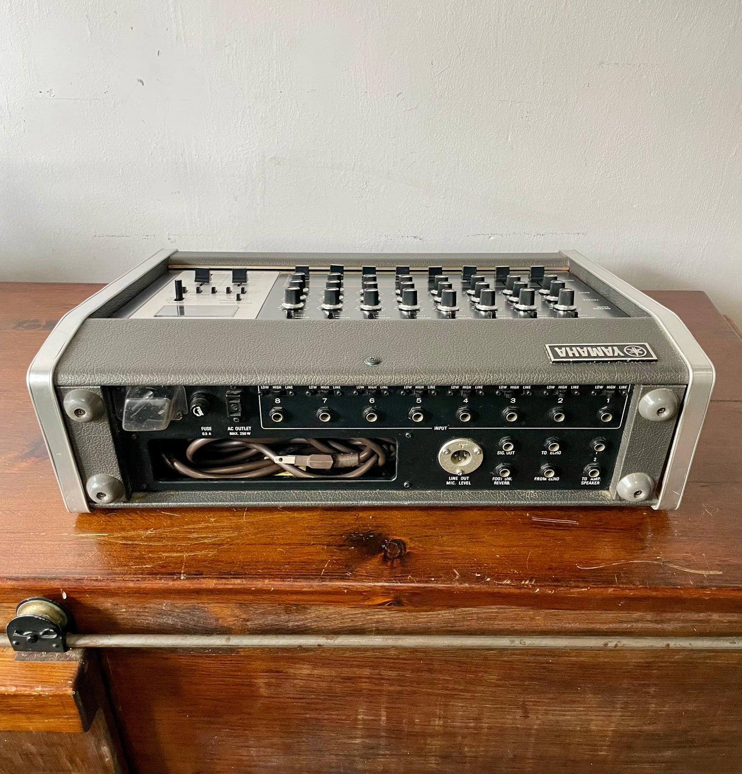 Yamaha PM-200