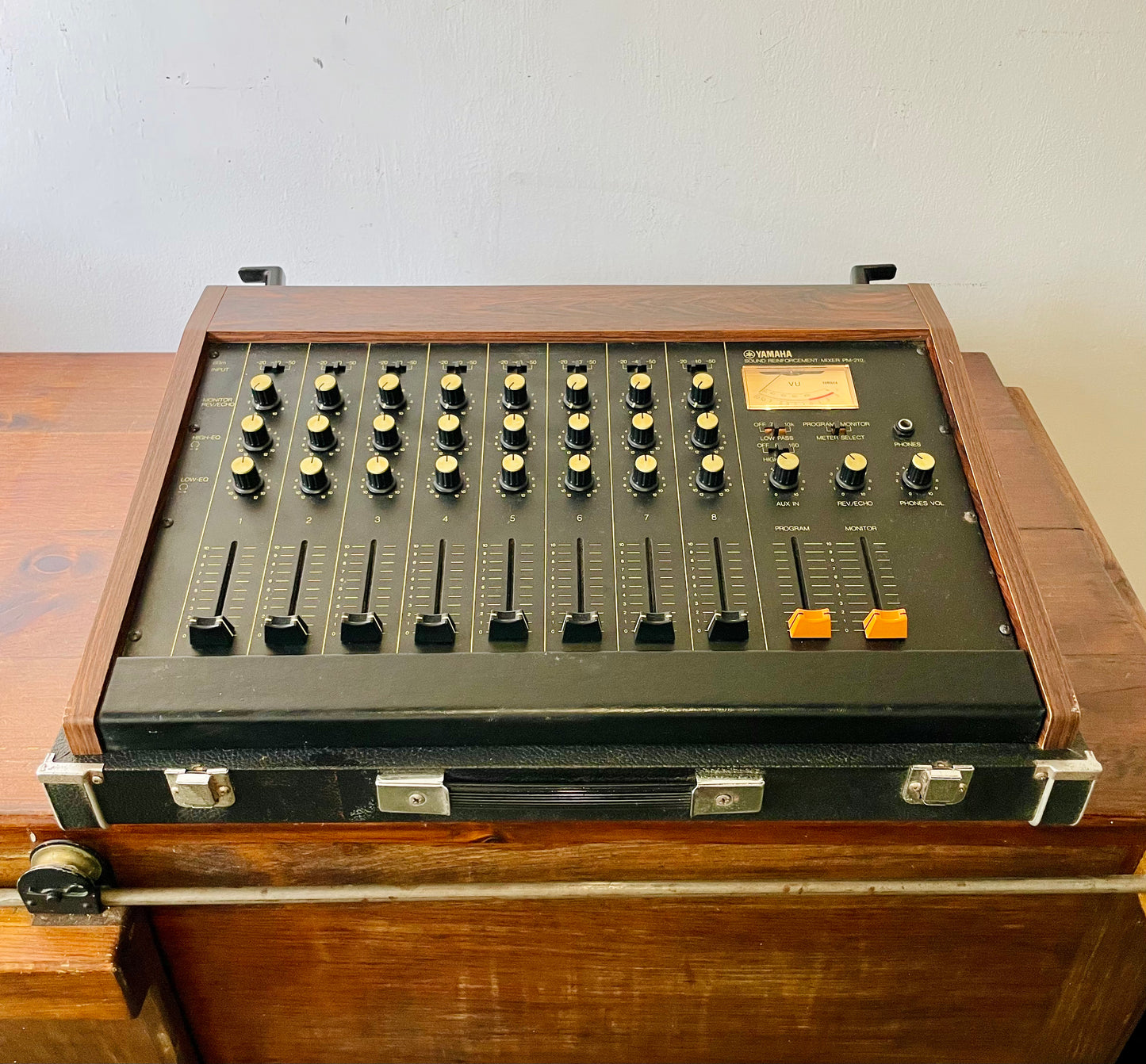 Yamaha PM-210 - Fully serviced + direct out mod. 1970s