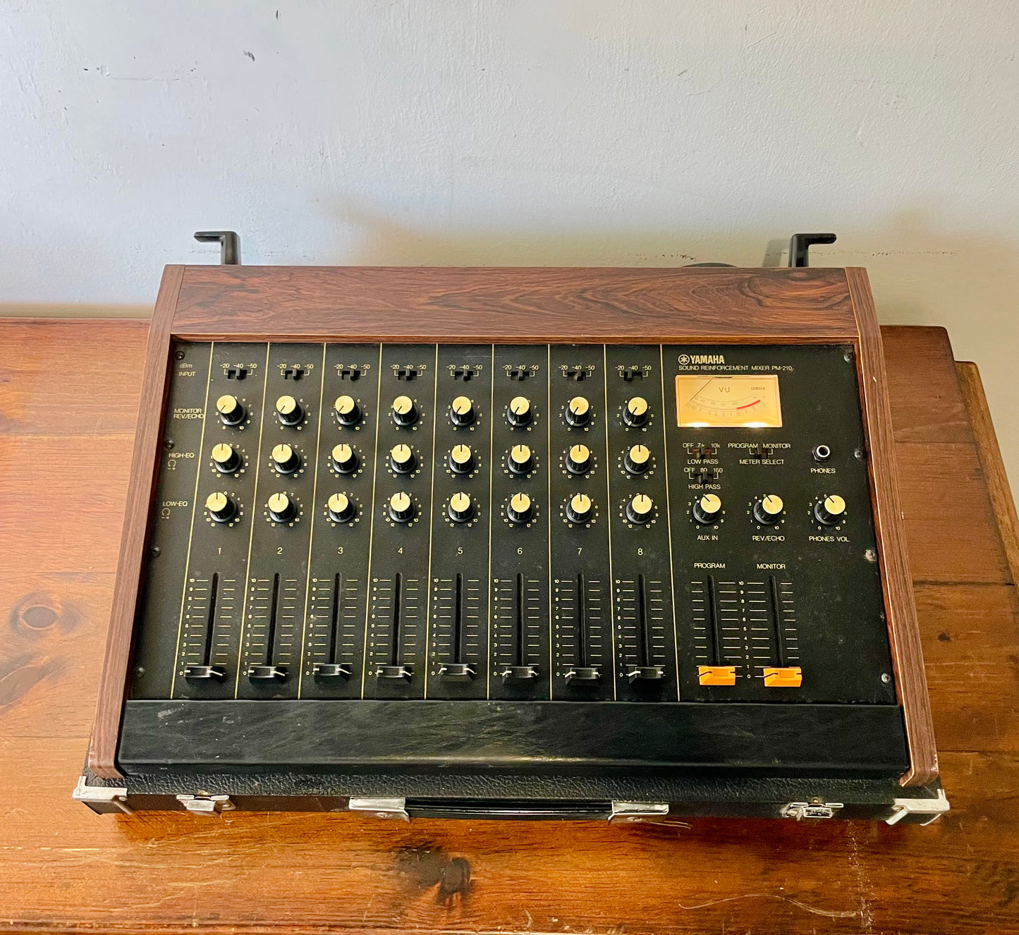 Yamaha PM-210 - Fully serviced + direct out mod. 1970s