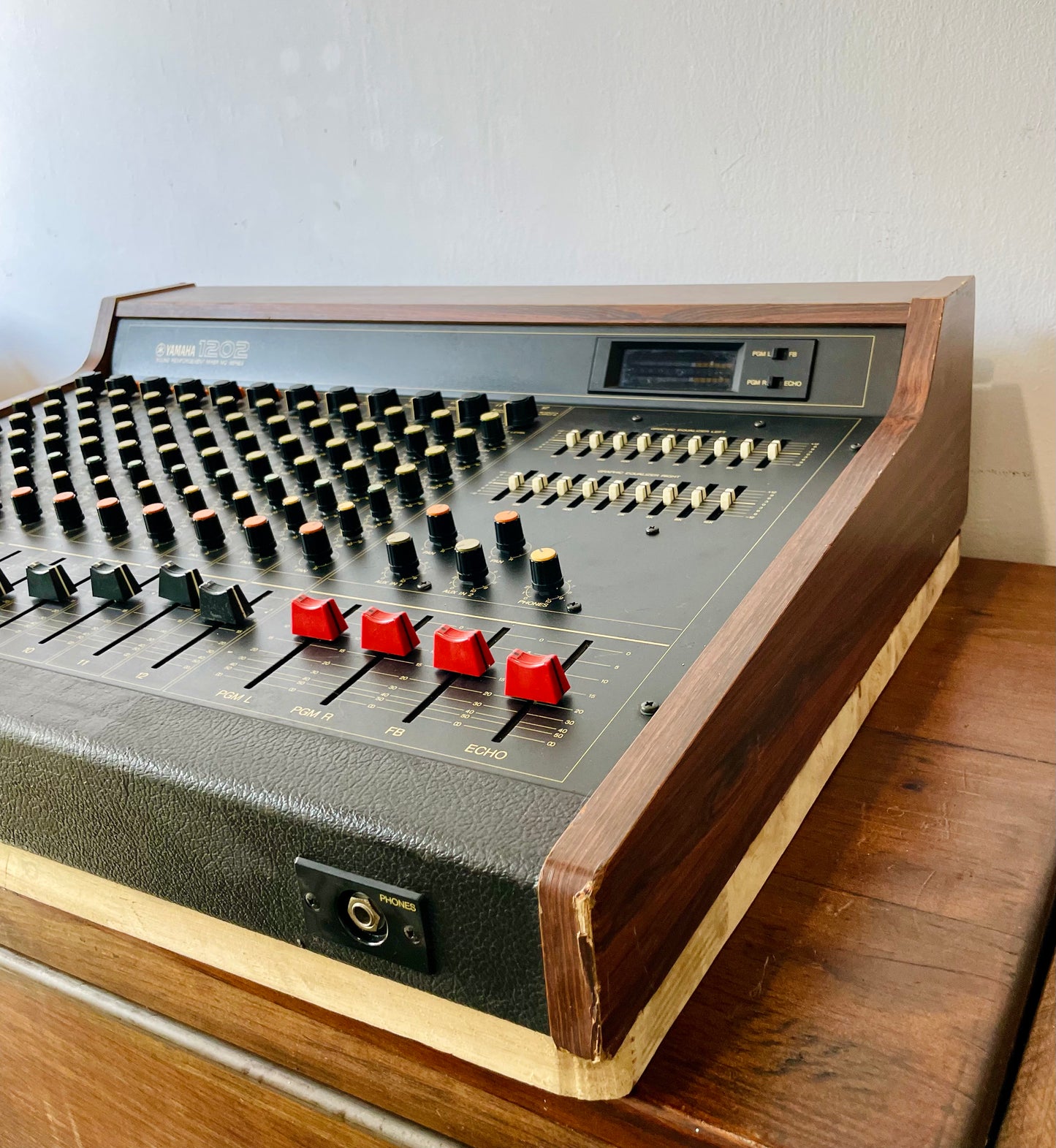 Yamaha MQ1202 "Japa-Neve", fully recapped + Direct-Out Headbangers Mod! Small PM1000, Tamura transformers, fat Pres. 4 band EQ