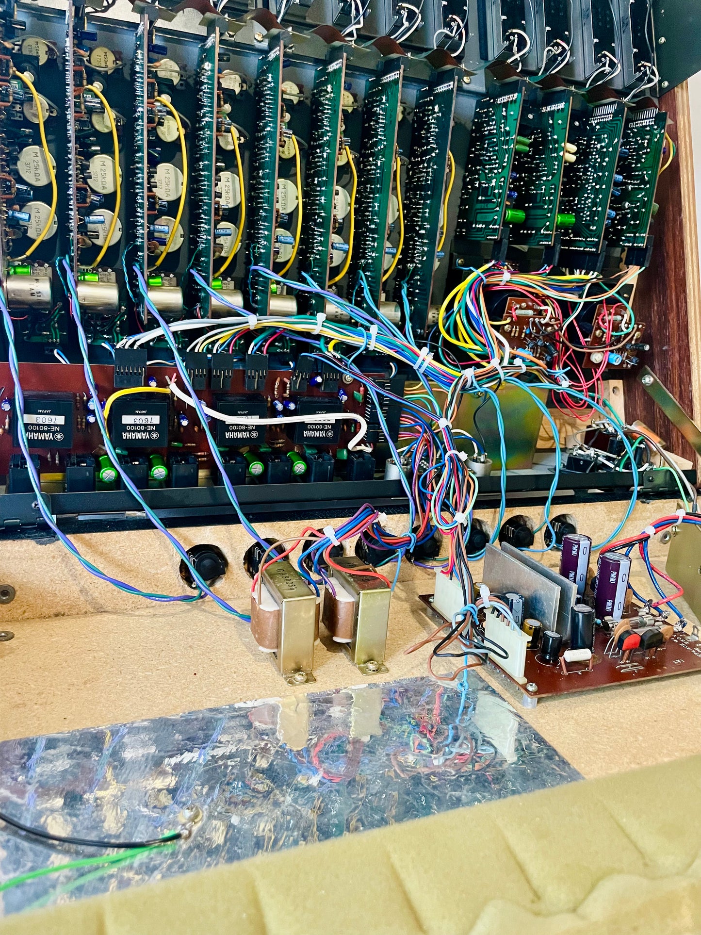 Yamaha PM-430 "Japa-Neve" fully recapped + Direct-Out Headbangers Mod! Tamura transformers 8-Channel Mixing Console 1970s