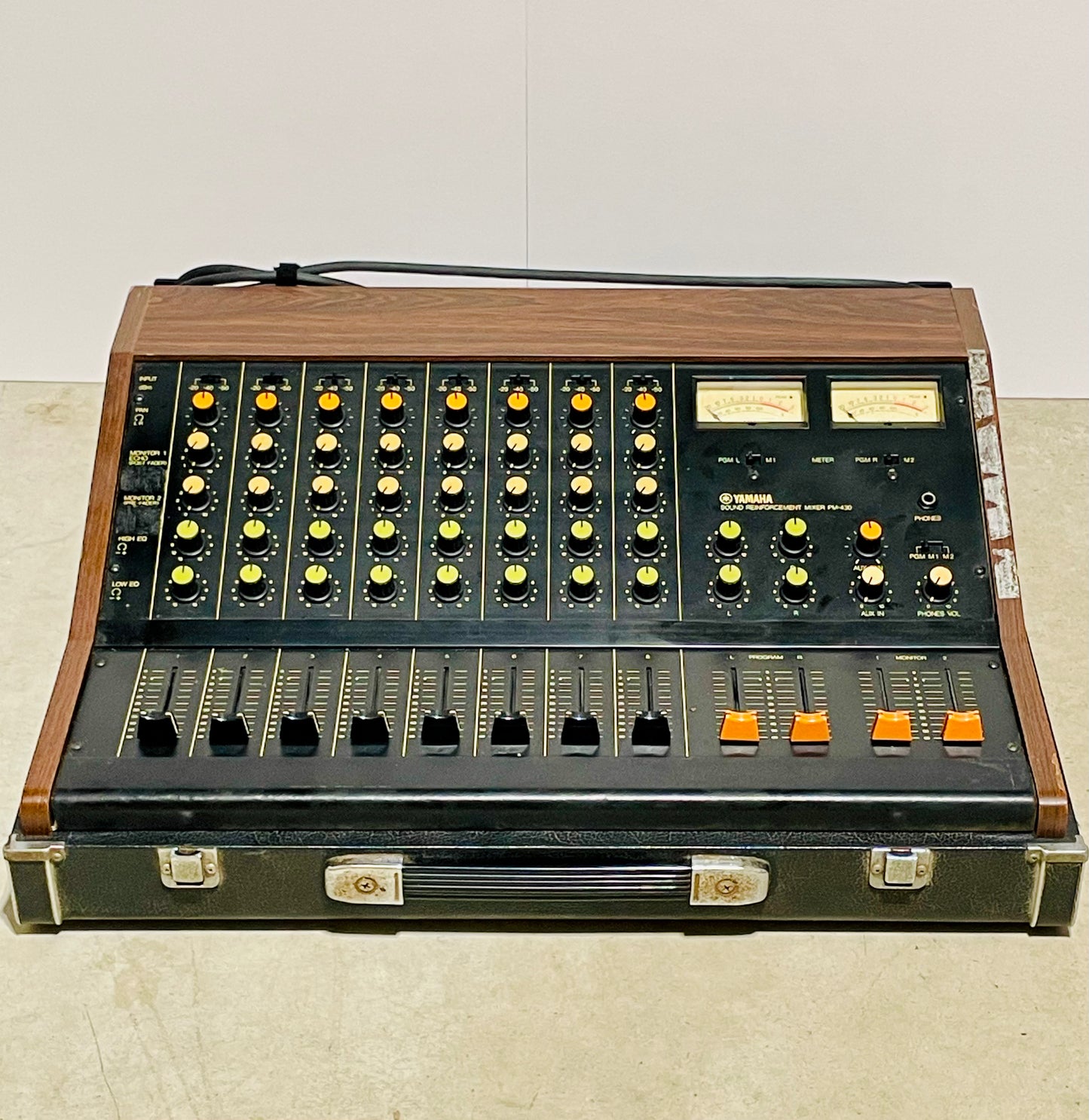 Yamaha PM-430 "Japa-Neve" fully recapped + Direct-Out Headbangers Mod! Tamura transformers 8-Channel Mixing Console 1970s