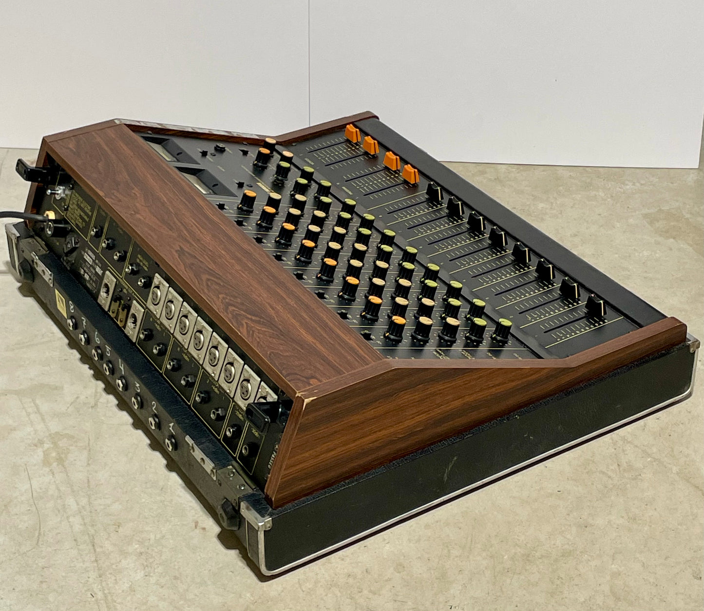Yamaha PM-430 "Japa-Neve" fully recapped + Direct-Out Headbangers Mod! Tamura transformers 8-Channel Mixing Console 1970s
