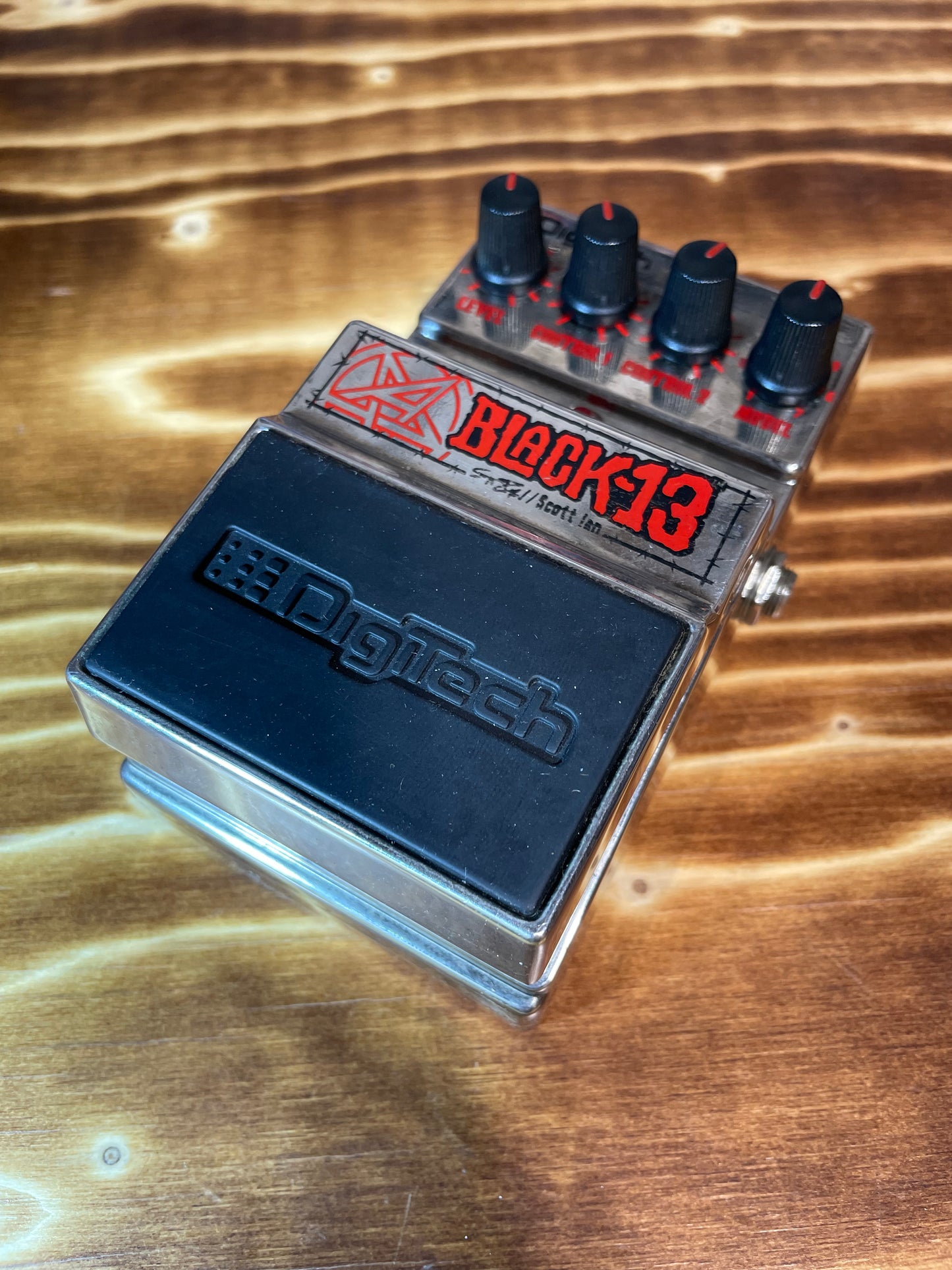 DigiTech Black-13 Scott Ian Signature