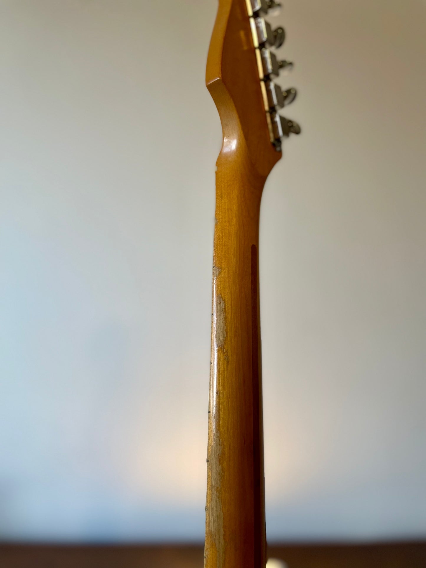 Fender California Stratocaster with Maple Fretboard 1997 - Vintage White
