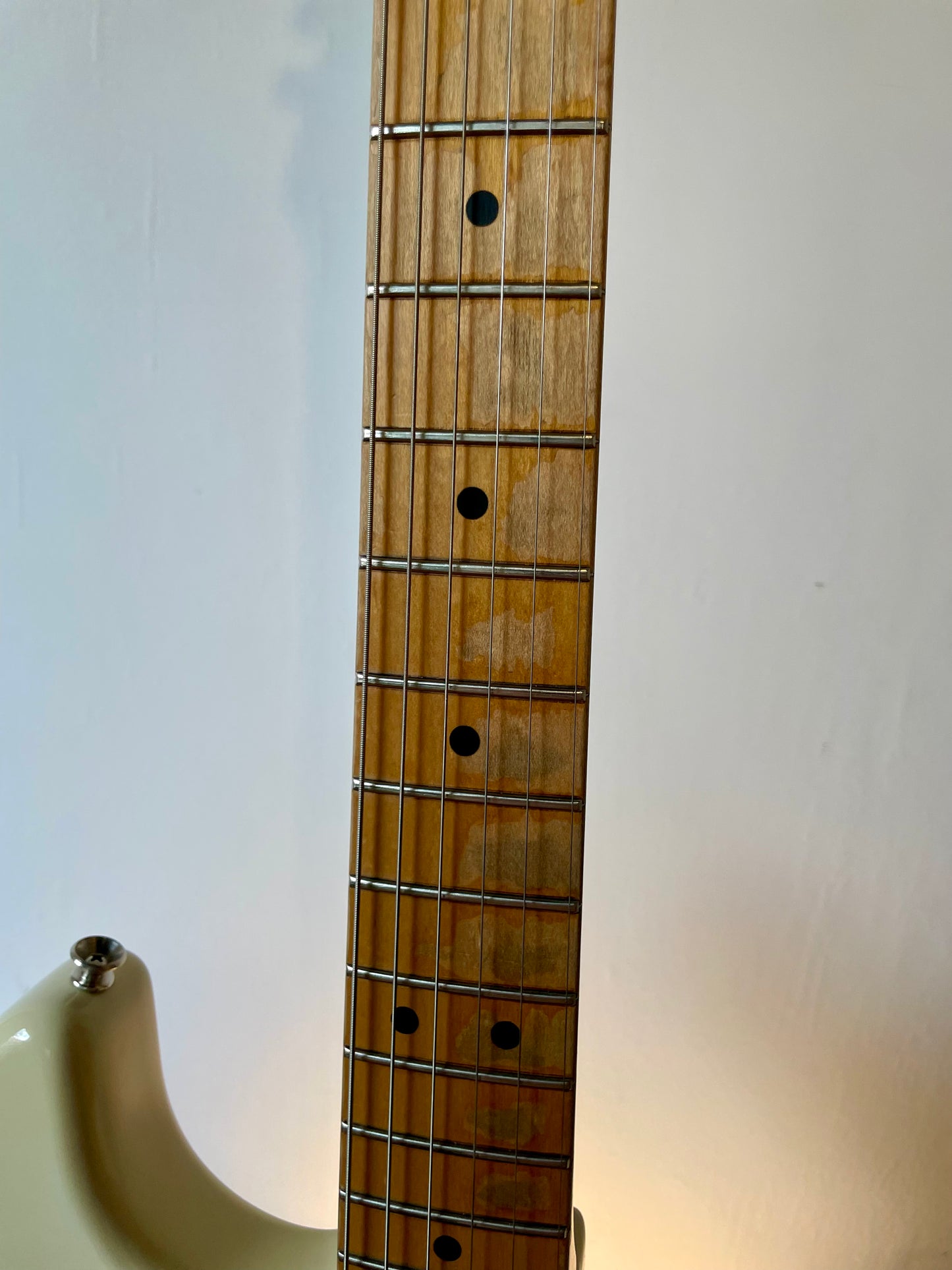 Fender California Stratocaster with Maple Fretboard 1997 - Vintage White
