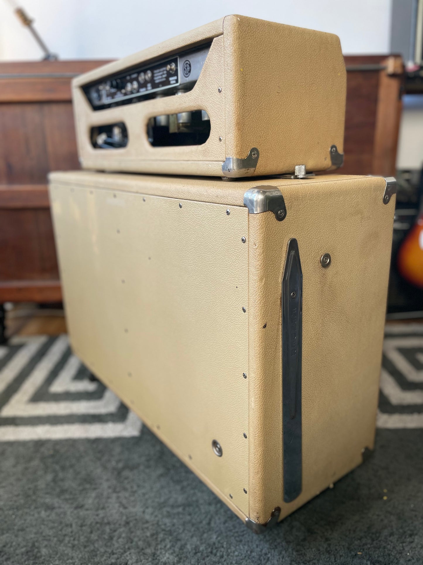 1964 Fender Bandmaster 40-Watt 2-Channel 2x12" Piggyback Guitar Amp