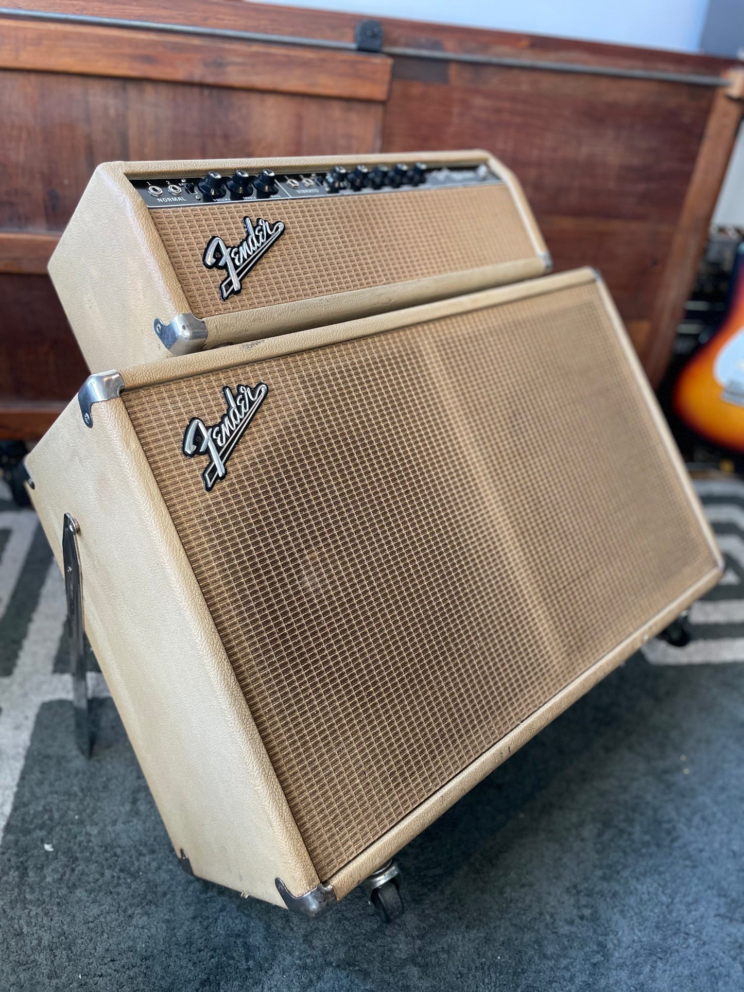 1964 Fender Bandmaster 40-Watt 2-Channel 2x12" Piggyback Guitar Amp