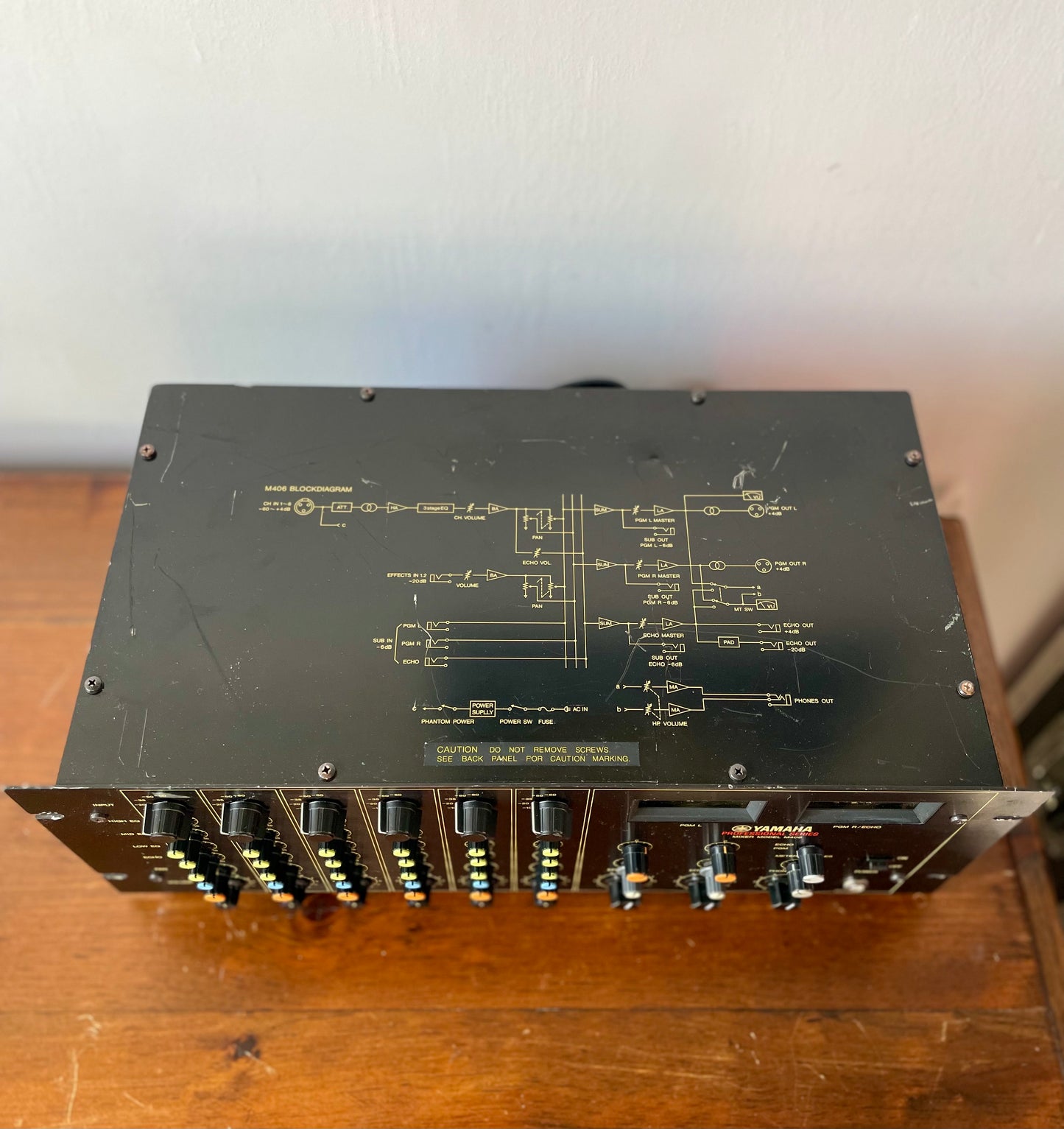 M406 Yamaha mixer with Direct Out Mod. by Headbangers. 6 Channel Rackmount