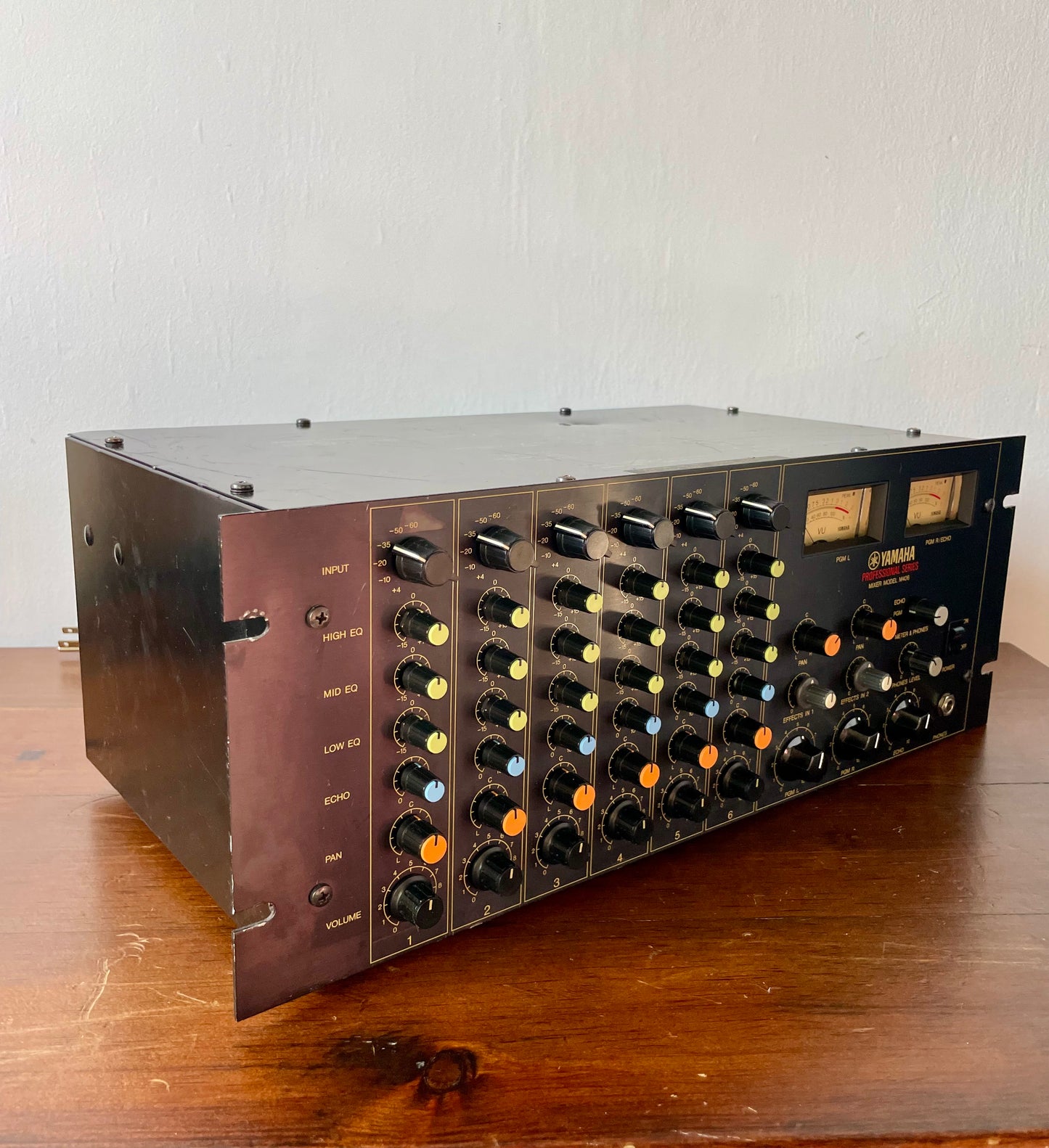 M406 Yamaha mixer with Direct Out Mod. by Headbangers. 6 Channel Rackmount