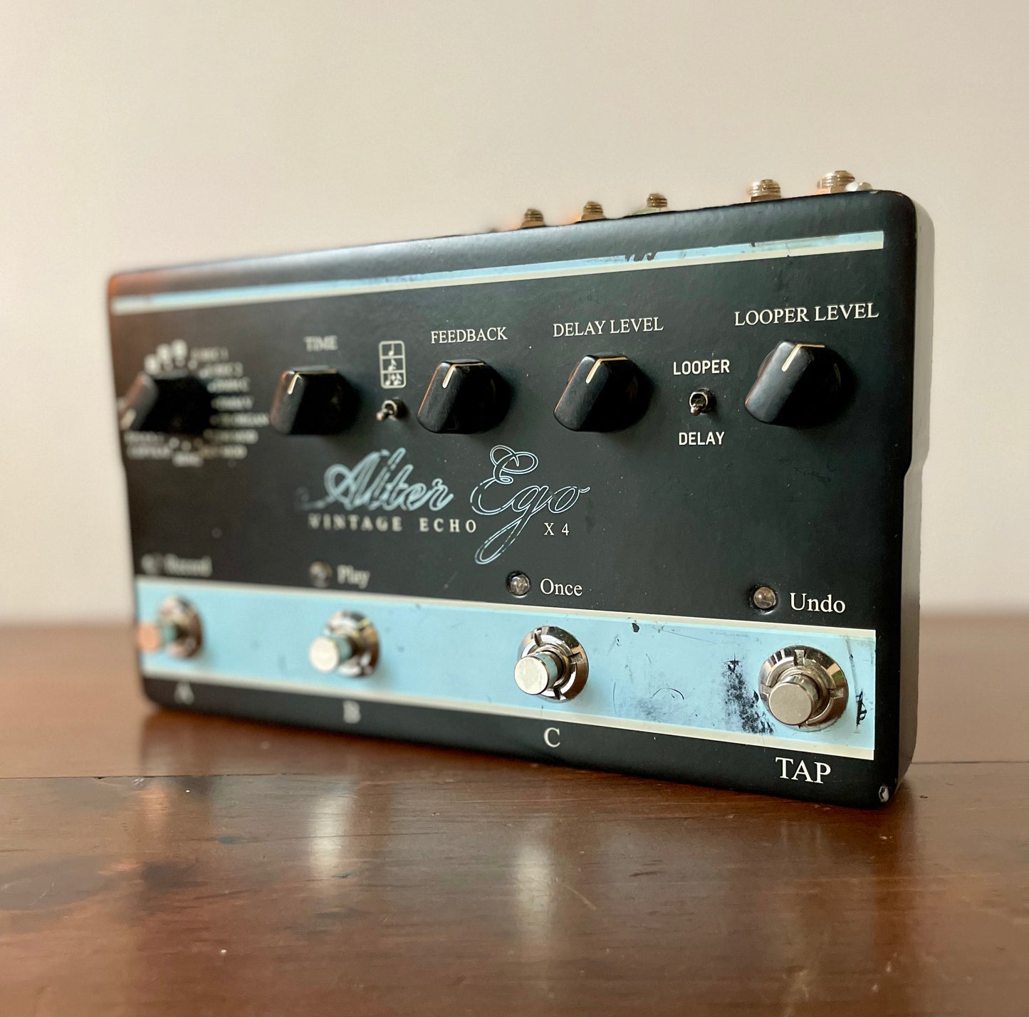 TC Electronic Alter Ego X4 Vintage Echo Delay