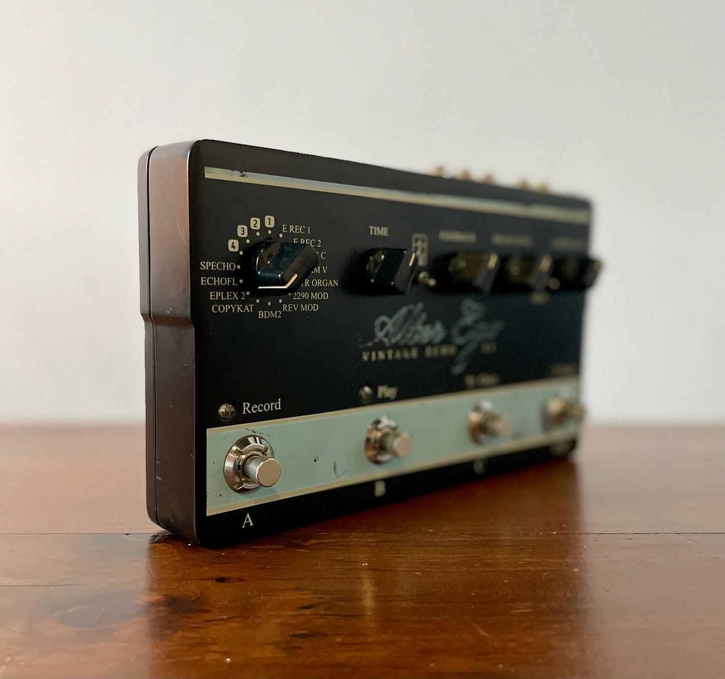 TC Electronic Alter Ego X4 Vintage Echo Delay