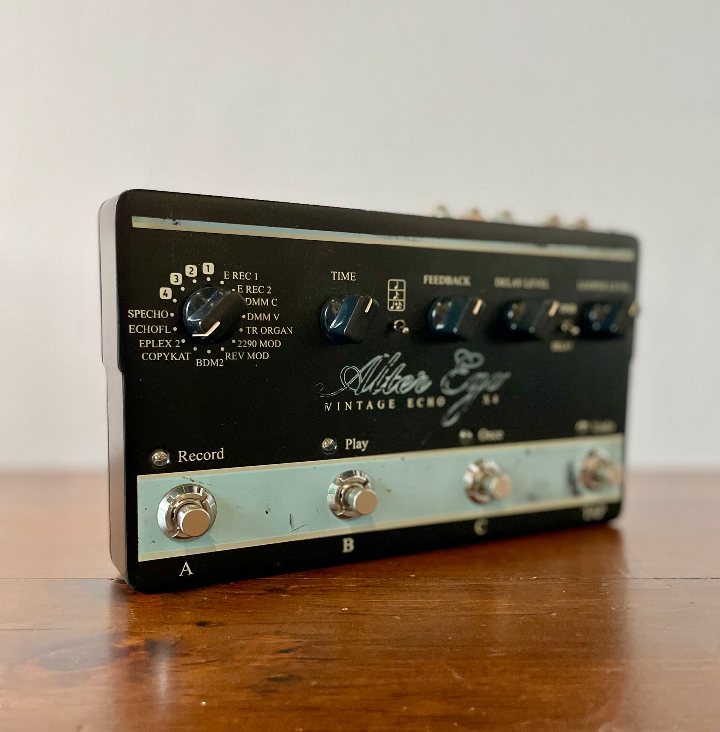 TC Electronic Alter Ego X4 Vintage Echo Delay