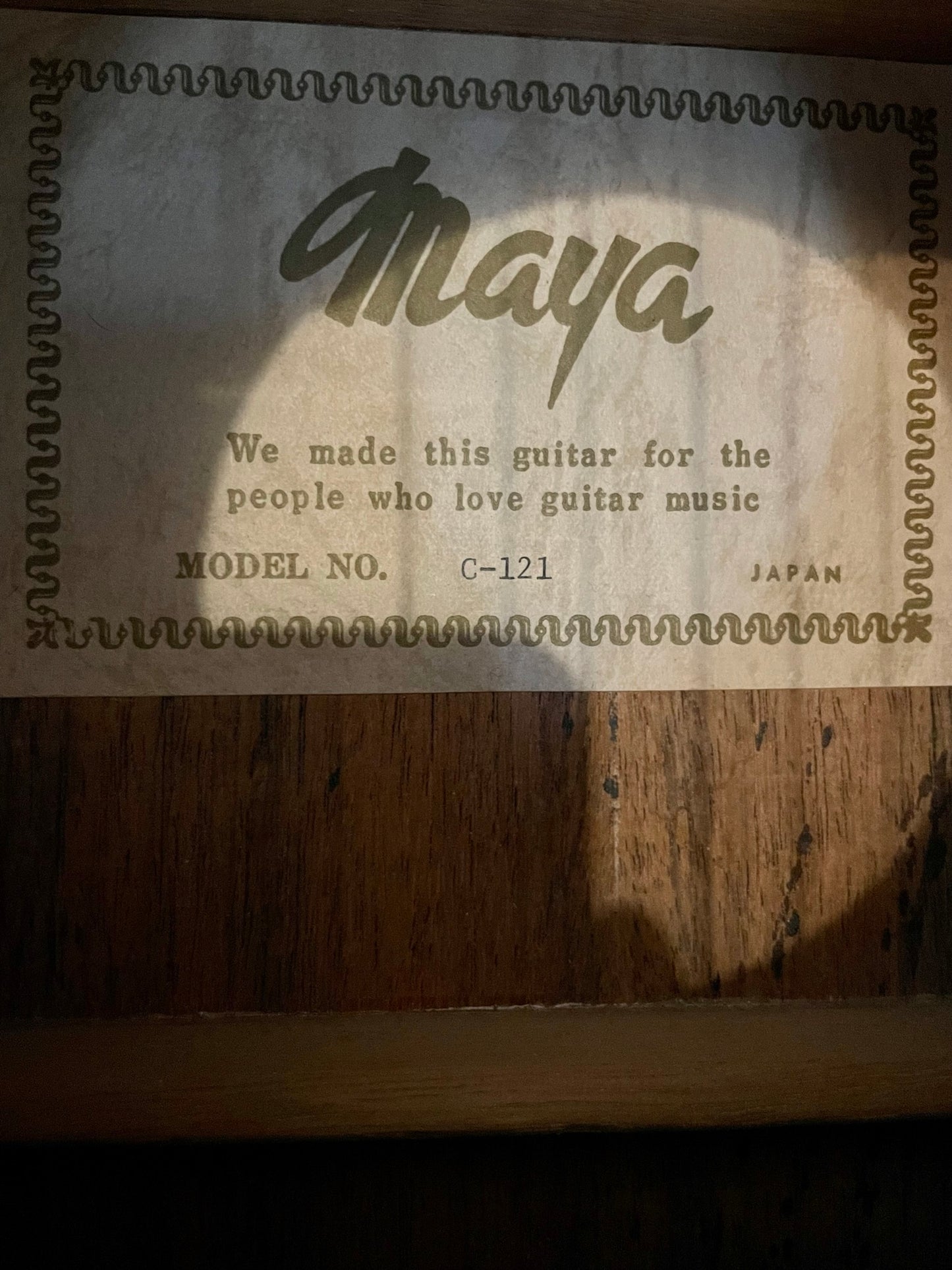 Maya C-121 Japan 1980s - A songwriter's best friend!