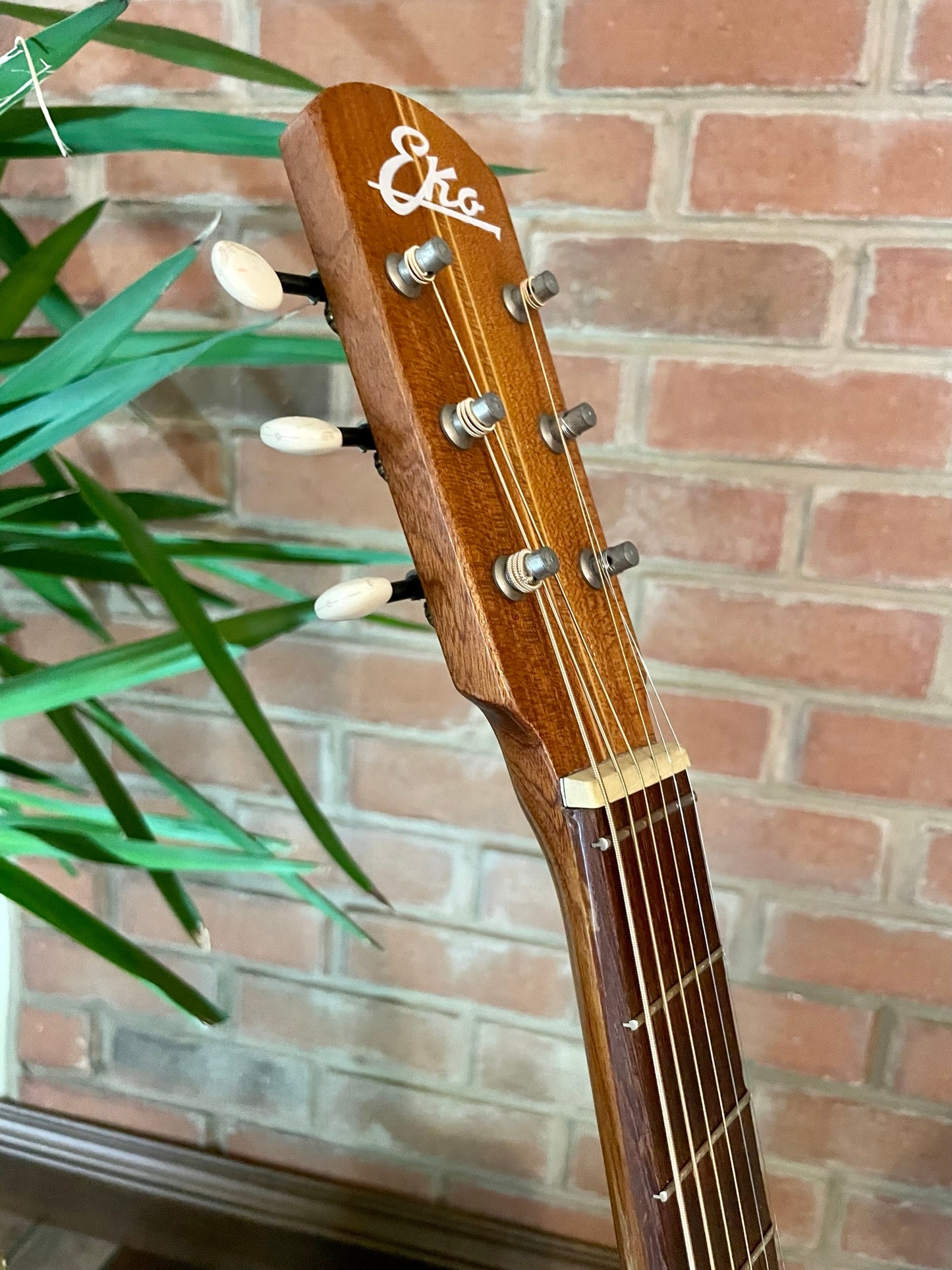 STUDIO L - 1971 EKO. Parlor Size Italian Guitar, Very Good Condition