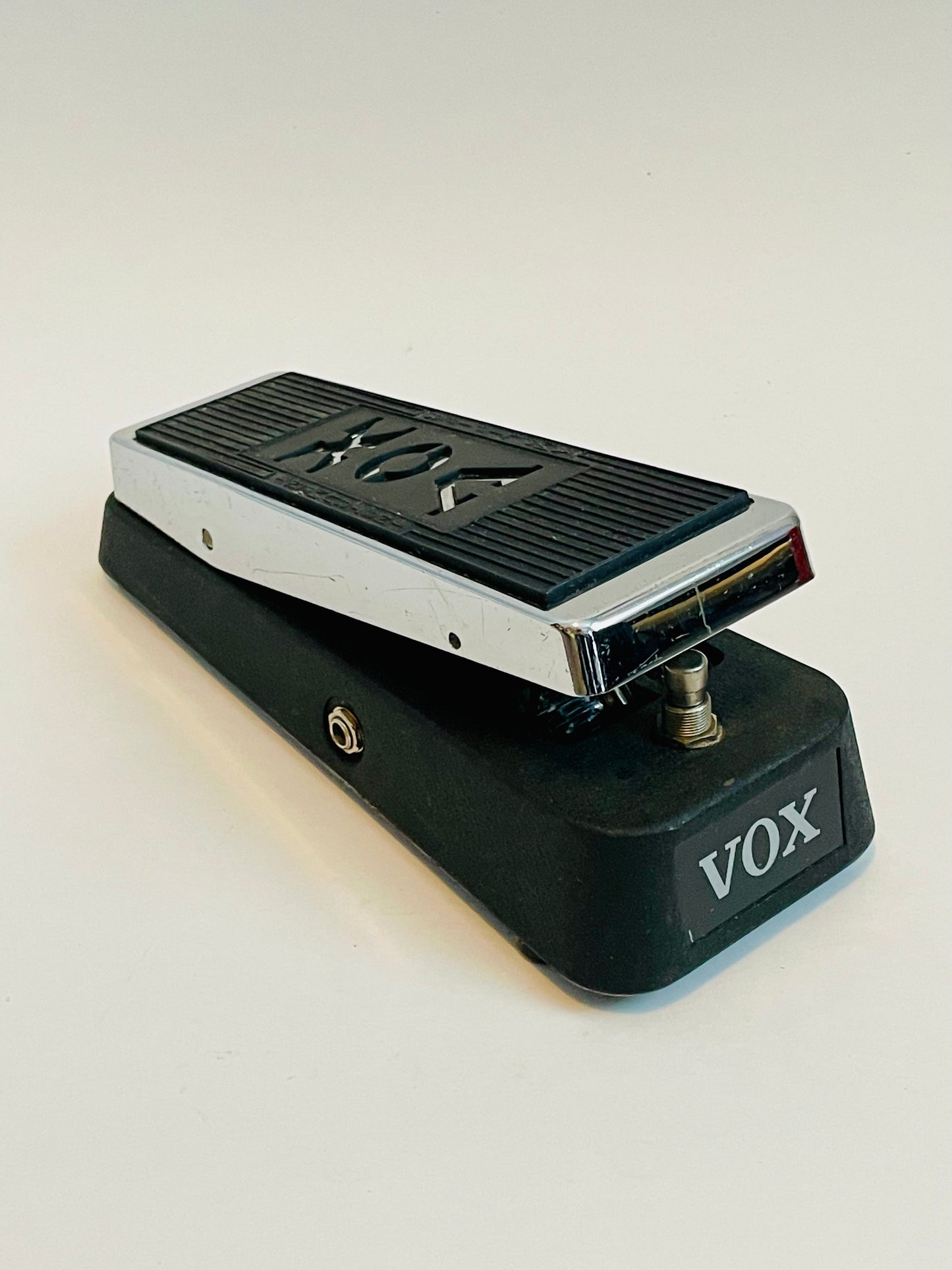 Vox V847A