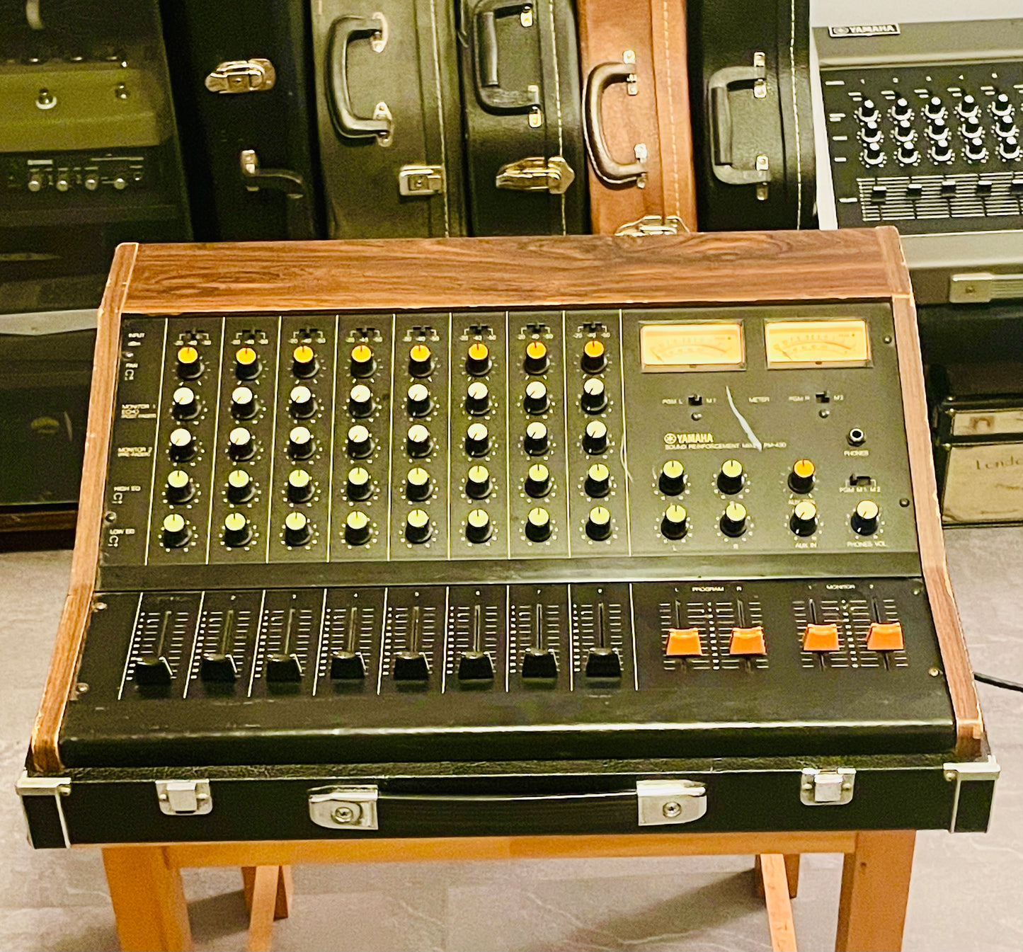 Yamaha PM-430 "Japa-Neve" fully recapped + Direct-Out Headbangers Mod! Tamura transformers 8-Channel Mixing Console 1970s