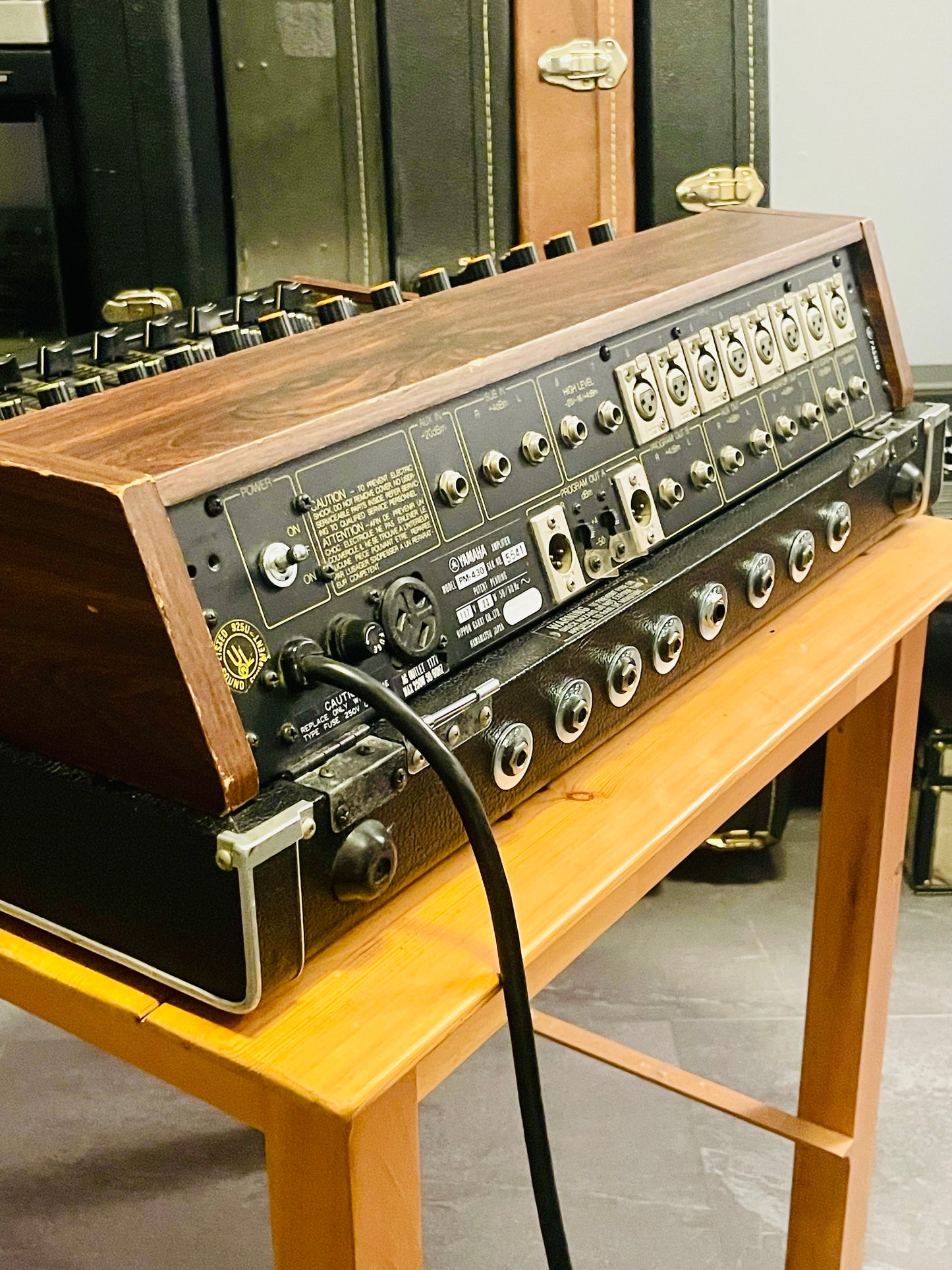 Yamaha PM-430 "Japa-Neve" fully recapped + Direct-Out Headbangers Mod! Tamura transformers 8-Channel Mixing Console 1970s