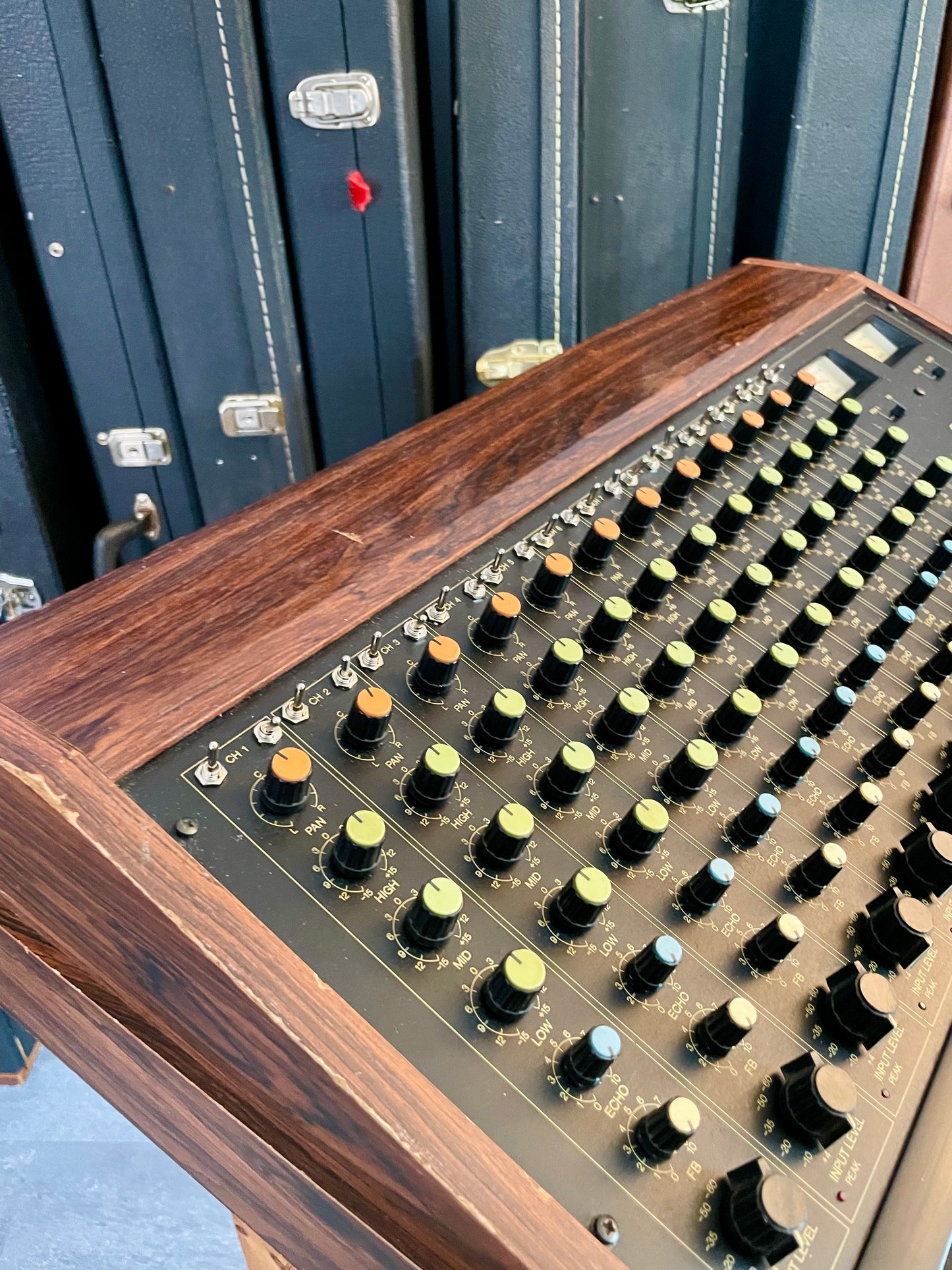 Yamaha M512 - JapaNeve with Direct Outs, Tamura transformers, Polarity Reverse & Send Switching - Fully recapped and serviced