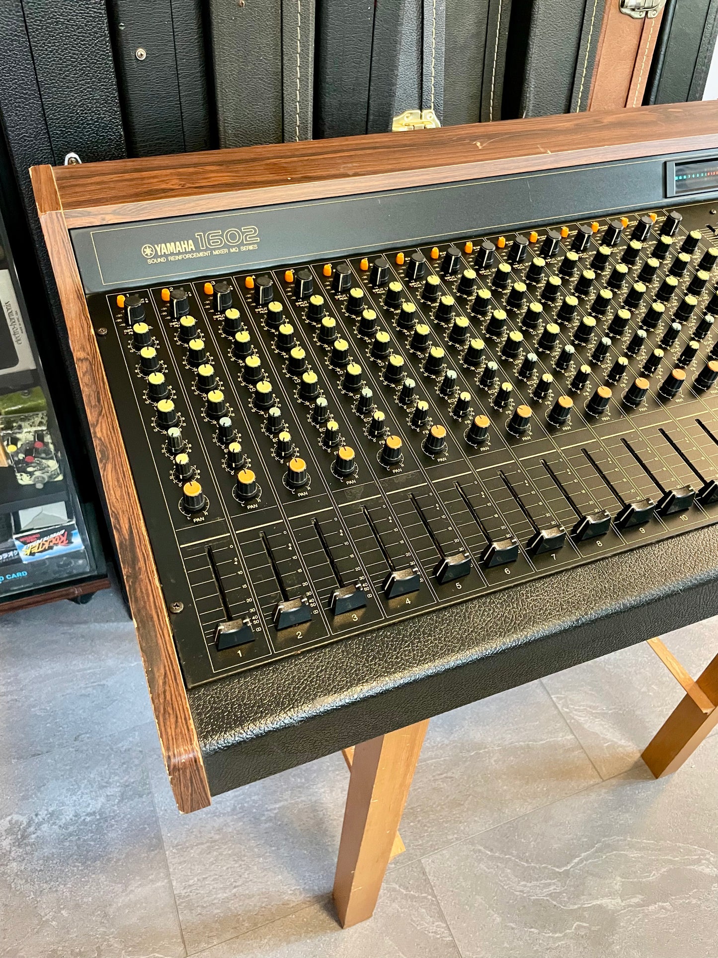 Yamaha MQ1602 "Japa-Neve" Mixer - Fully recapped + Direct-Outs - Tamura transformers, fat Pres. 4 band EQ
