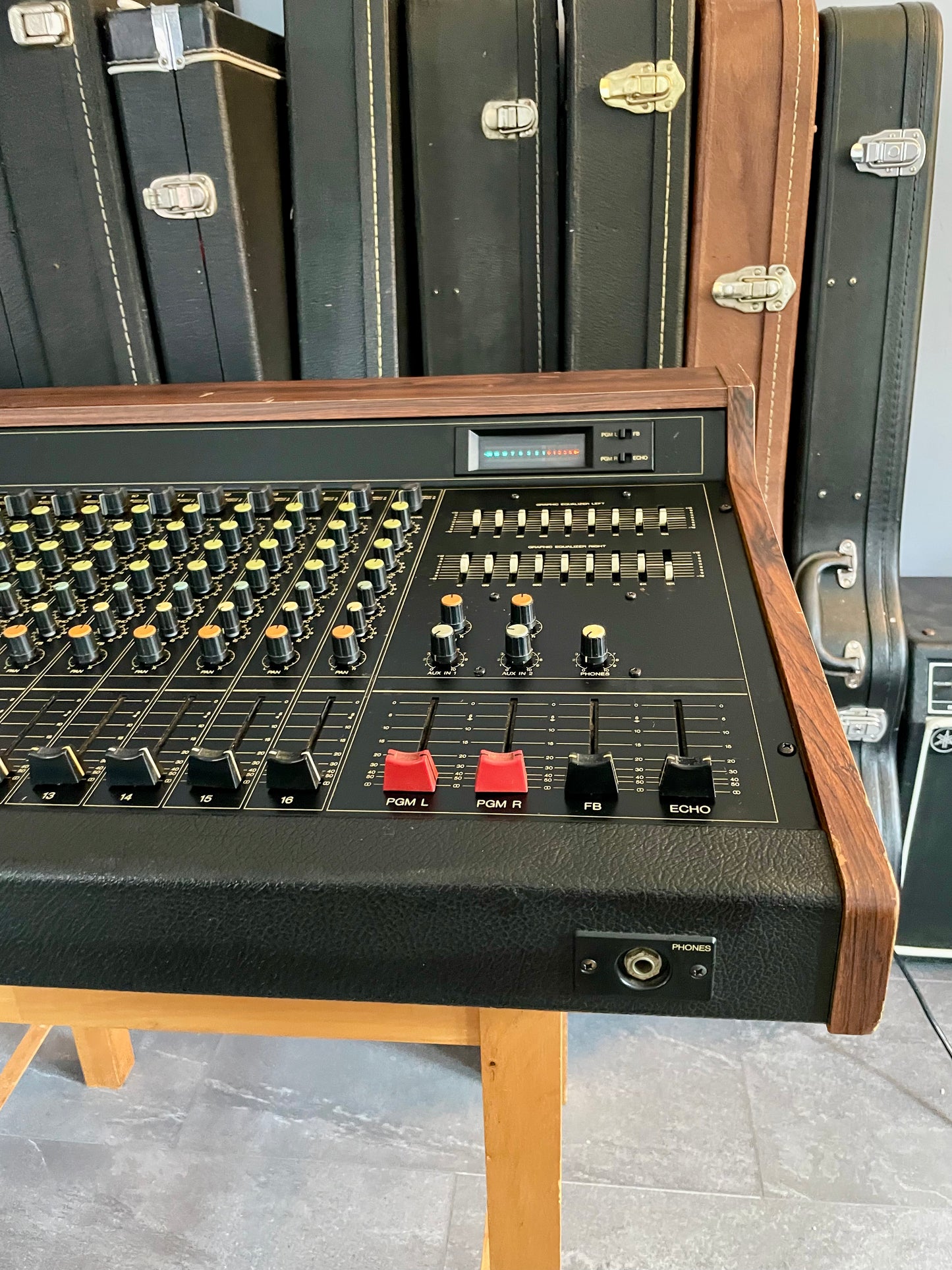 Yamaha MQ1602 "Japa-Neve" Mixer - Fully recapped + Direct-Outs - Tamura transformers, fat Pres. 4 band EQ