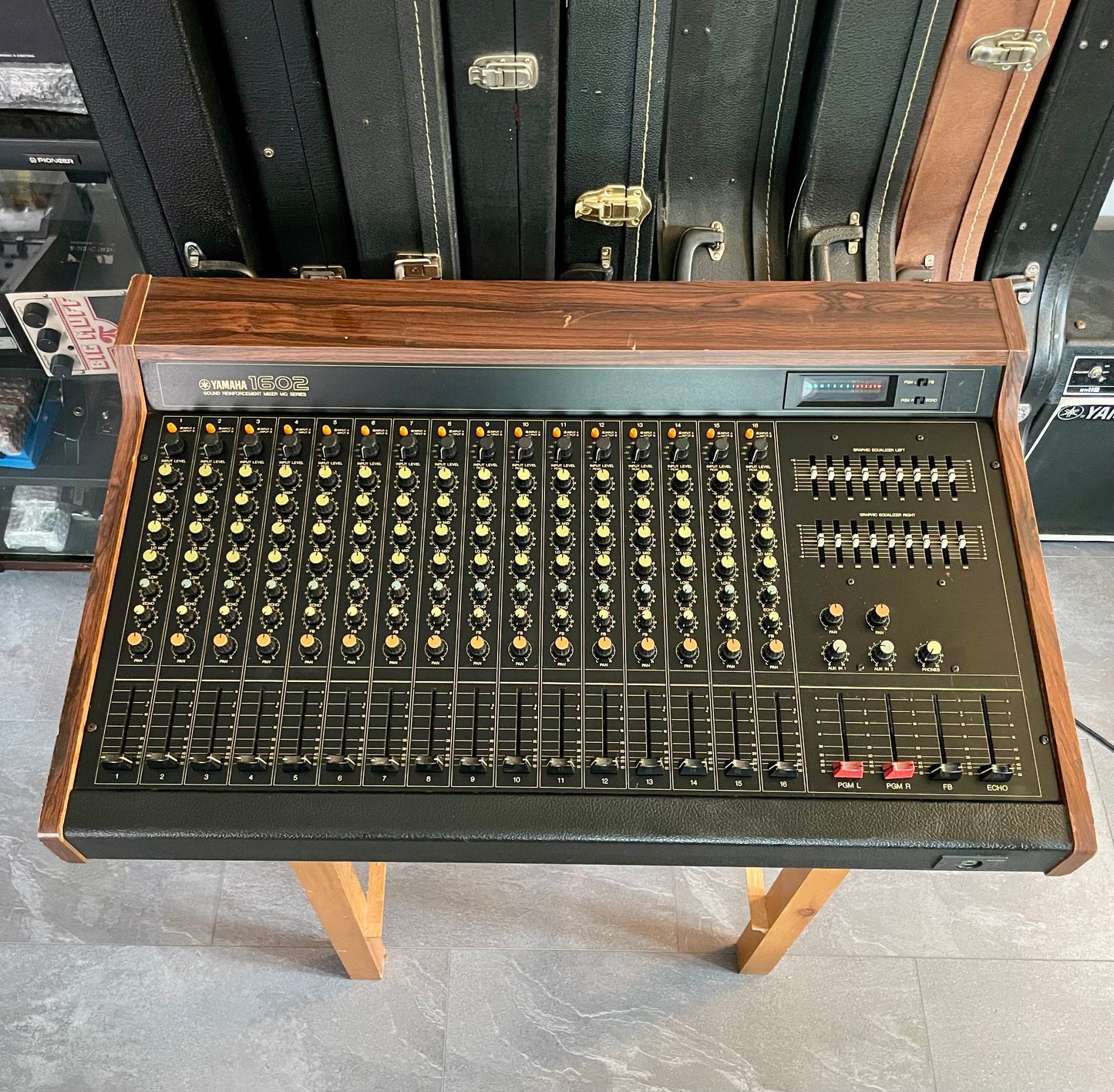 Yamaha MQ1602 "Japa-Neve" Mixer - Fully recapped + Direct-Outs - Tamura transformers, fat Pres. 4 band EQ