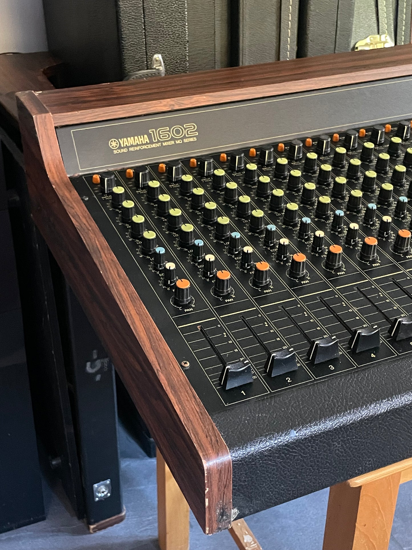 Yamaha MQ1602 "Japa-Neve" Mixer - Fully recapped + Direct-Outs - Tamura transformers, fat Pres. 4 band EQ