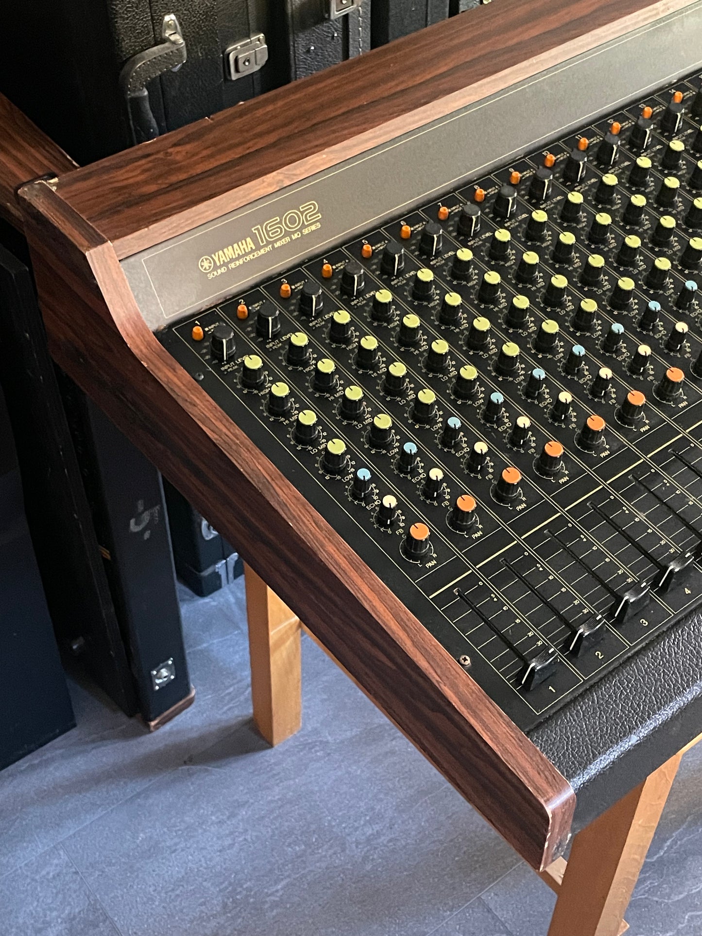 Yamaha MQ1602 "Japa-Neve" Mixer - Fully recapped + Direct-Outs - Tamura transformers, fat Pres. 4 band EQ