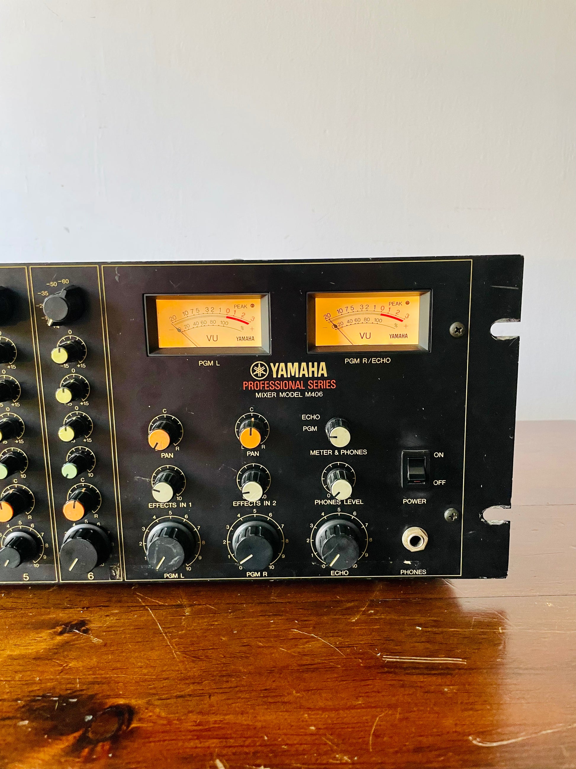 Yamaha M406 Yamaha M406