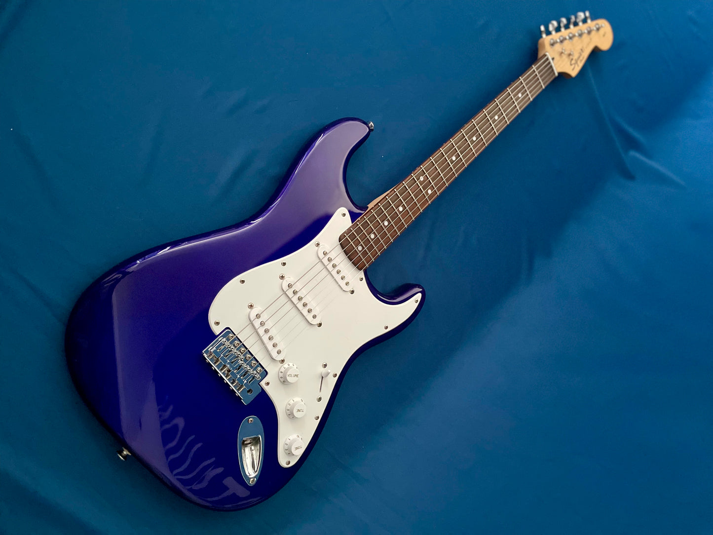 Squier Affinity Series Stratocaster - Rosewood Fretboard Squier Affinity Series Stratocaster - Rosewood Fretboard