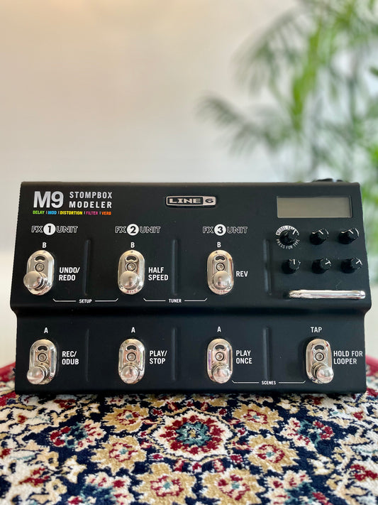 Line 6 M9 Stompbox Modeler with Power Supply