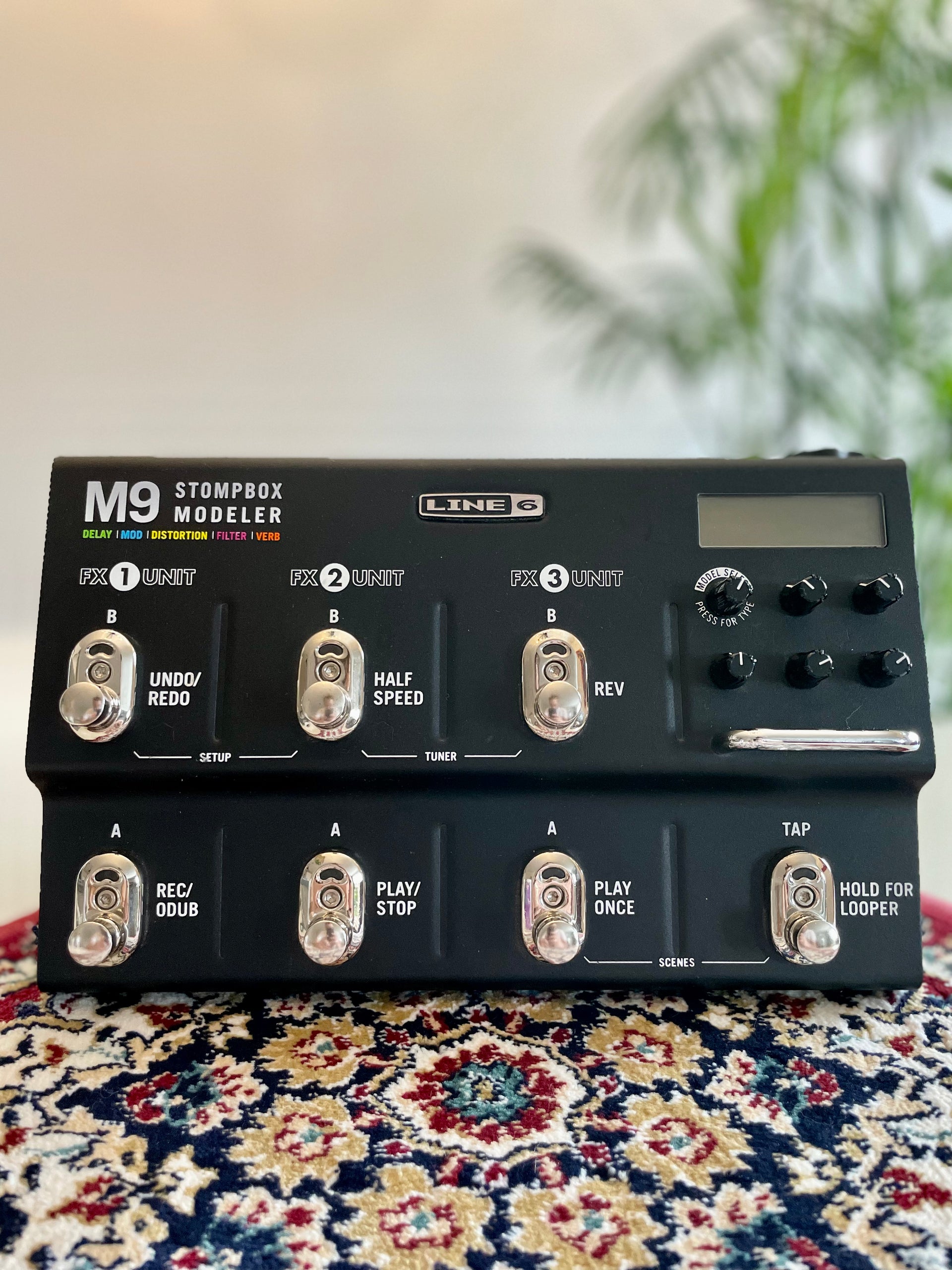 Line 6 M9 Stompbox Modeler with Power Supply – Herscheid and the 