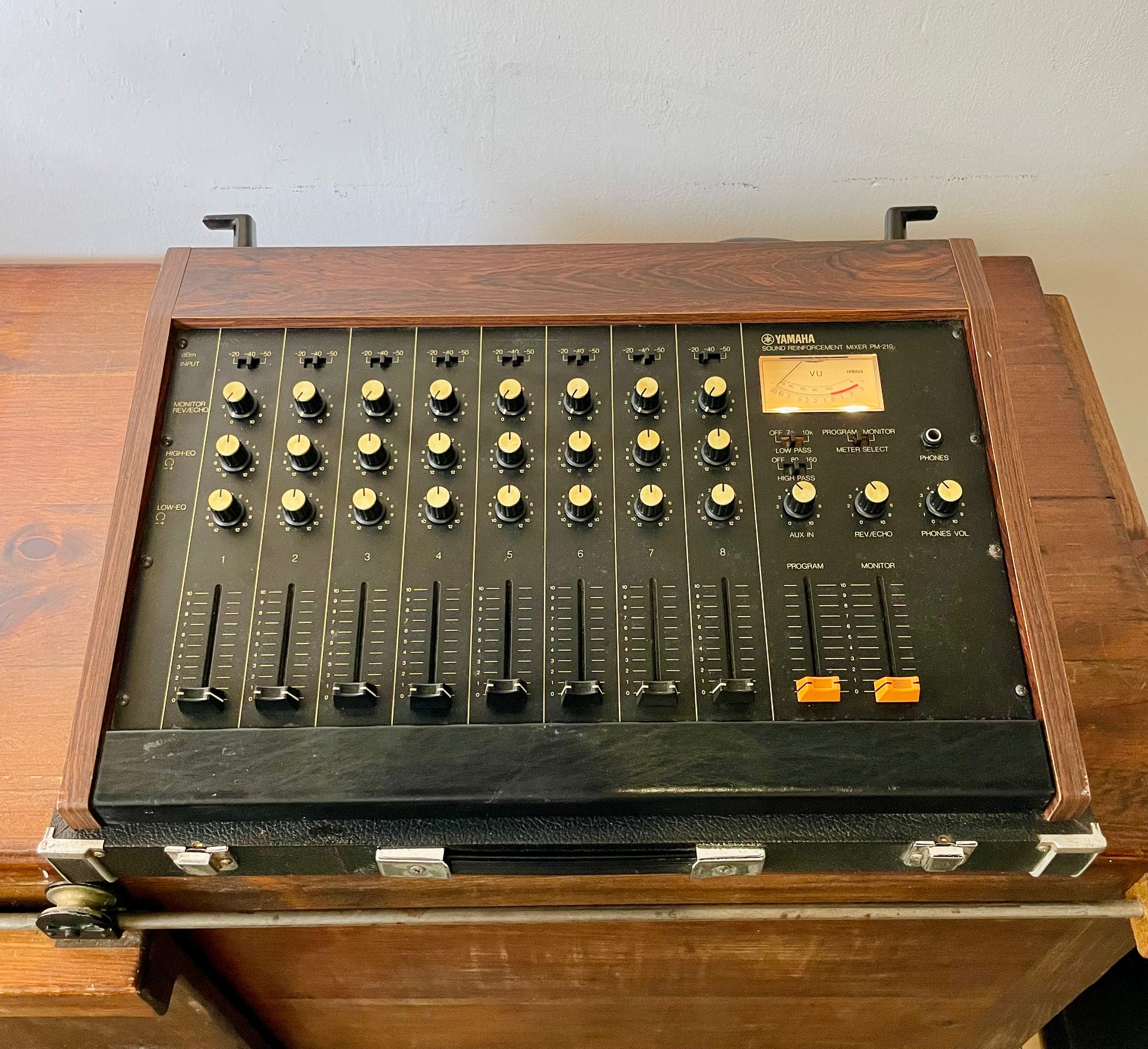 YAMAHA ビンテージアナログミキサー PM-210 スプリングリバーブ YAMAHA YAMAHA ビンテージアナログミキサー PM-210 スプリングリバーブ YAMAHA