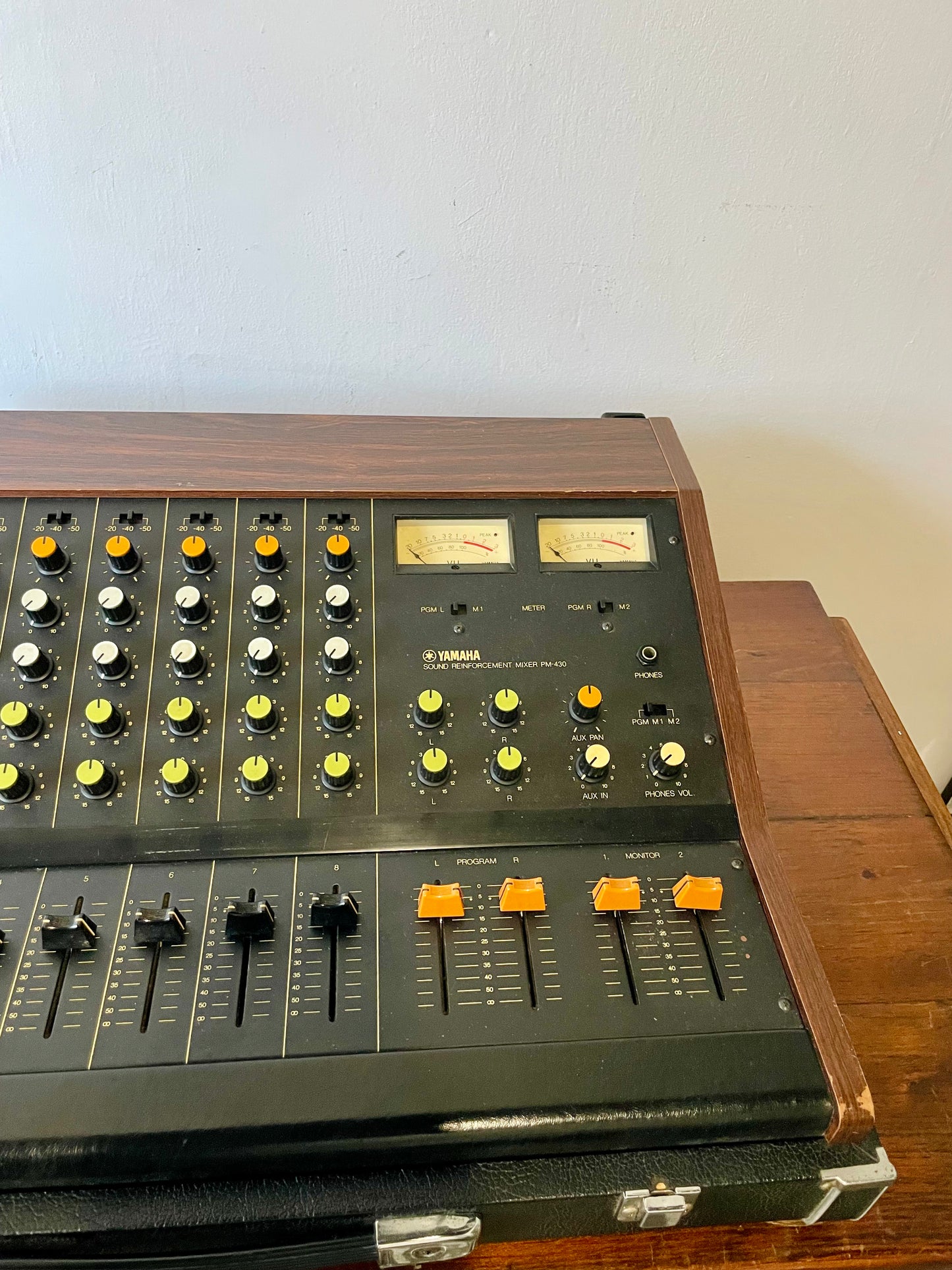 Yamaha PM-430 "Japa-Neve" fully recapped + Direct-Out Headbangers Mod! Tamura transformers 8-Channel Mixing Console 1970s