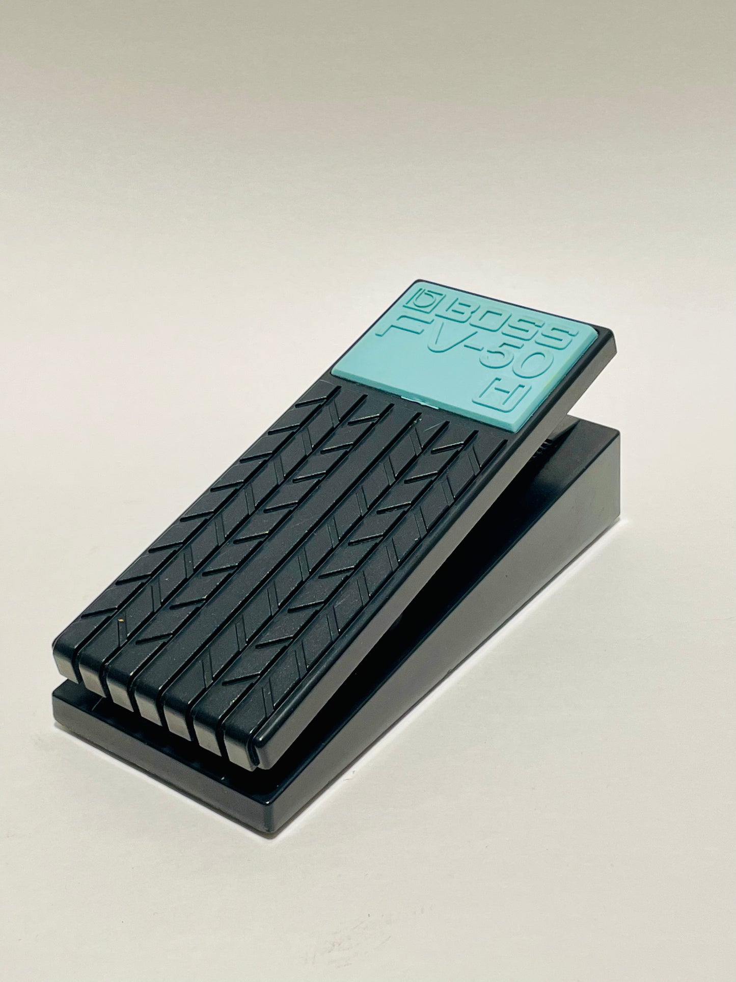 Boss FV-50H High-Impedance Stereo Volume Pedal