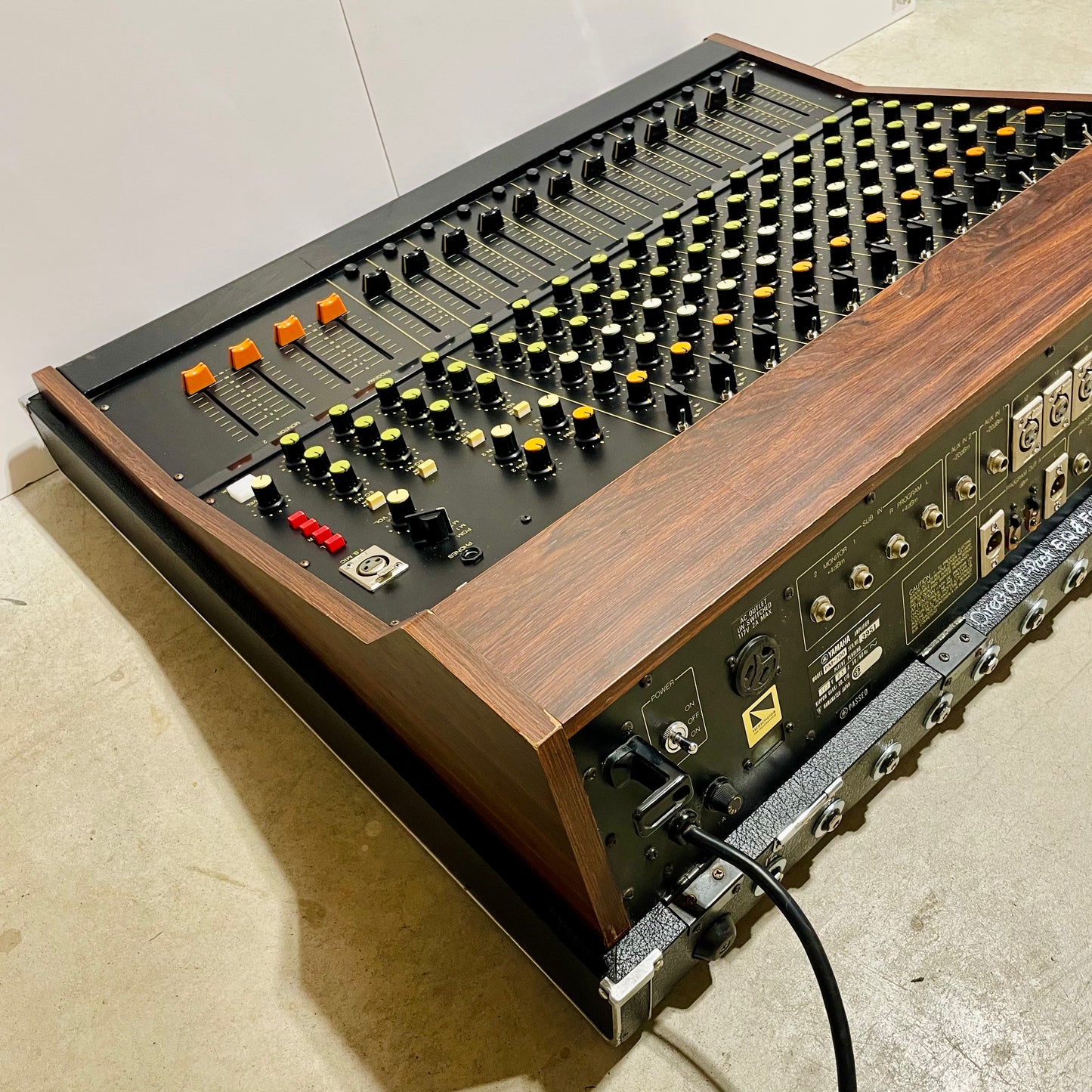 FREE SHIPPING - Yamaha PM-700 "Japa-Neve" fully recapped + Direct-Out Headbangers Tamura transformers 12-Channel Mixing Console 1970s