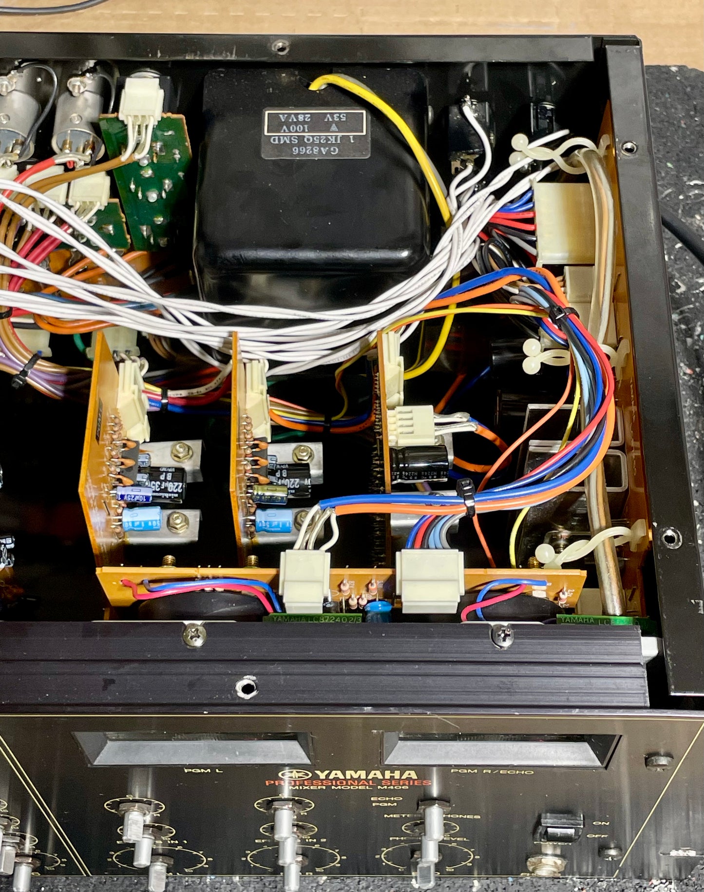 Yamaha M406 "JapaNeve" Direct Out Mod. Fully serviced + Recapped Headbangers