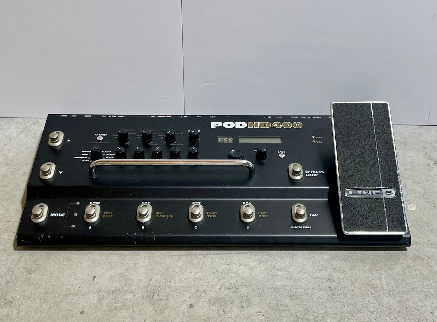 Line 6 POD HD400 Multi-Effect and Amp Modeler