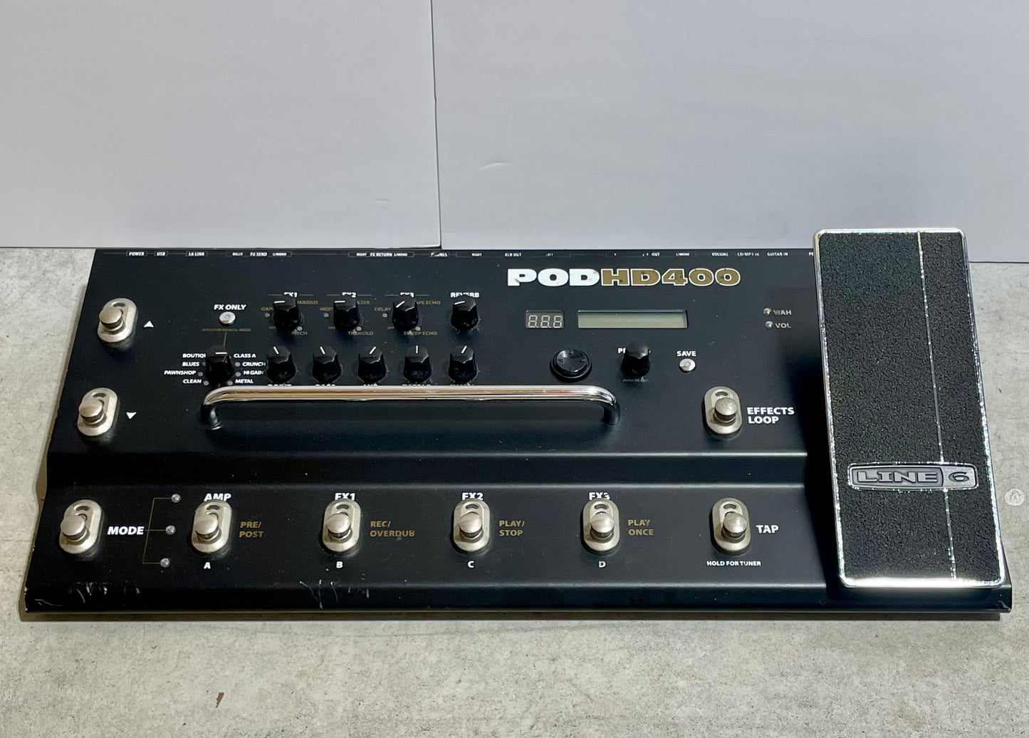Line 6 POD HD400 Multi-Effect and Amp Modeler