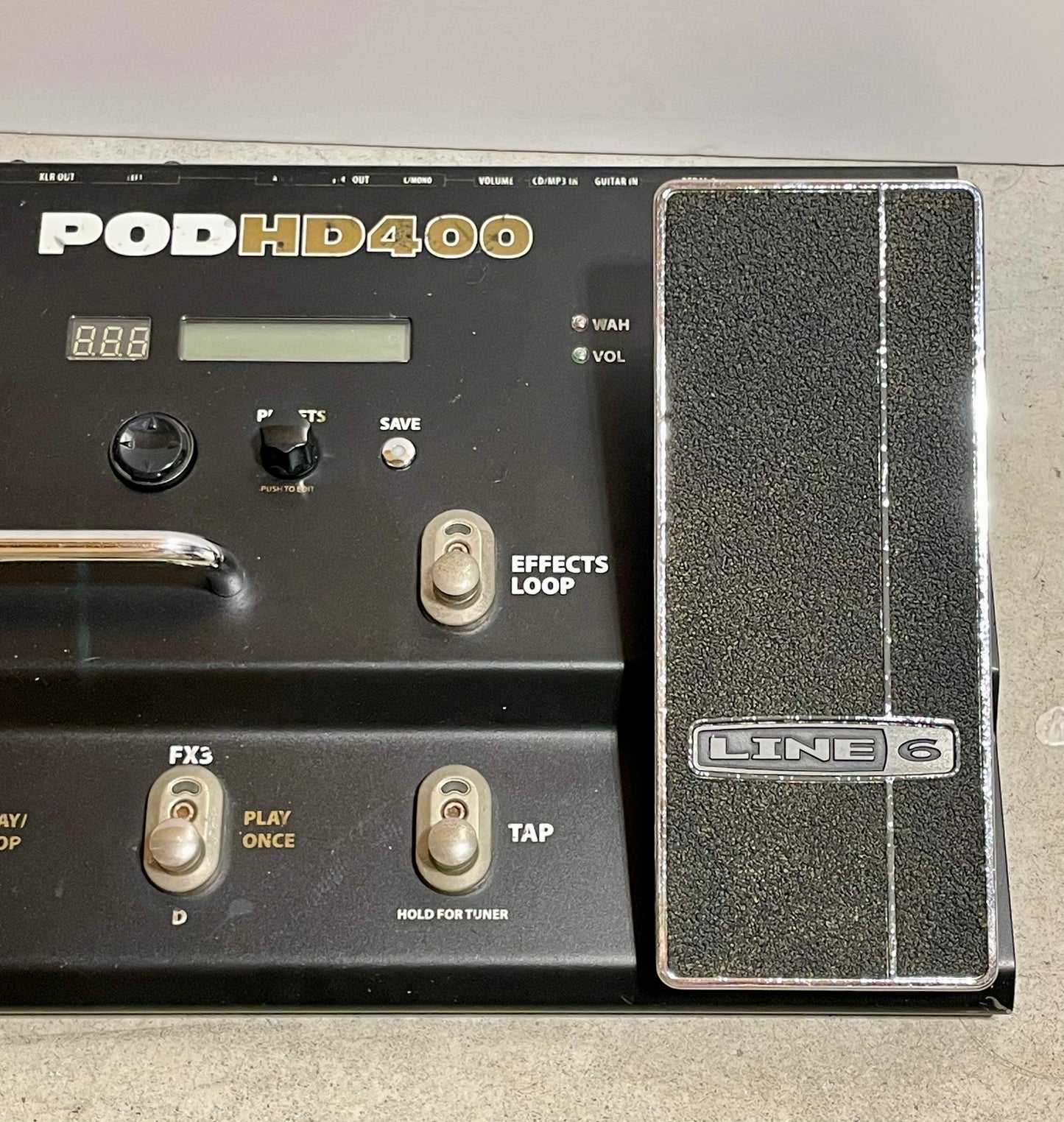 Line 6 POD HD400 Multi-Effect and Amp Modeler