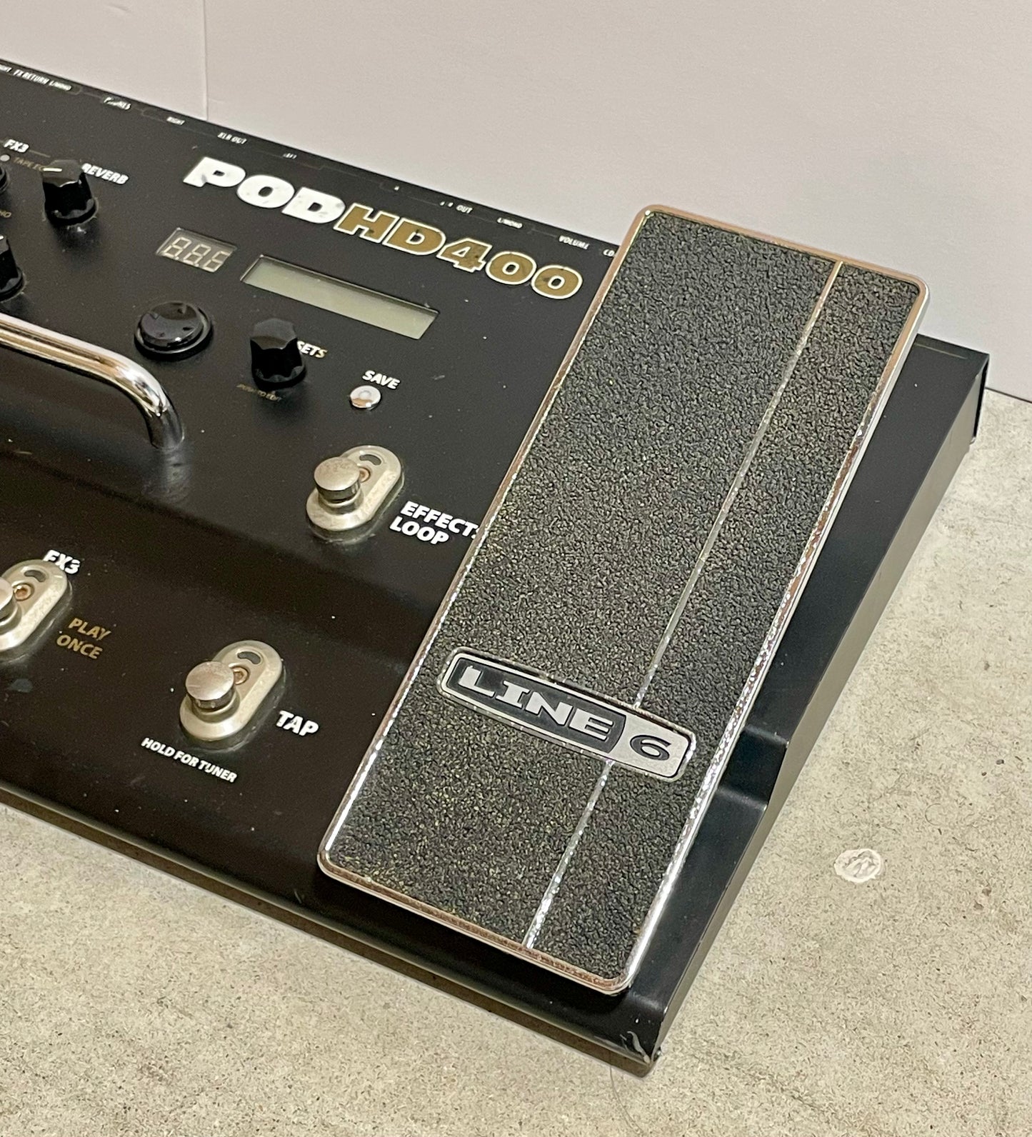 Line 6 POD HD400 Multi-Effect and Amp Modeler