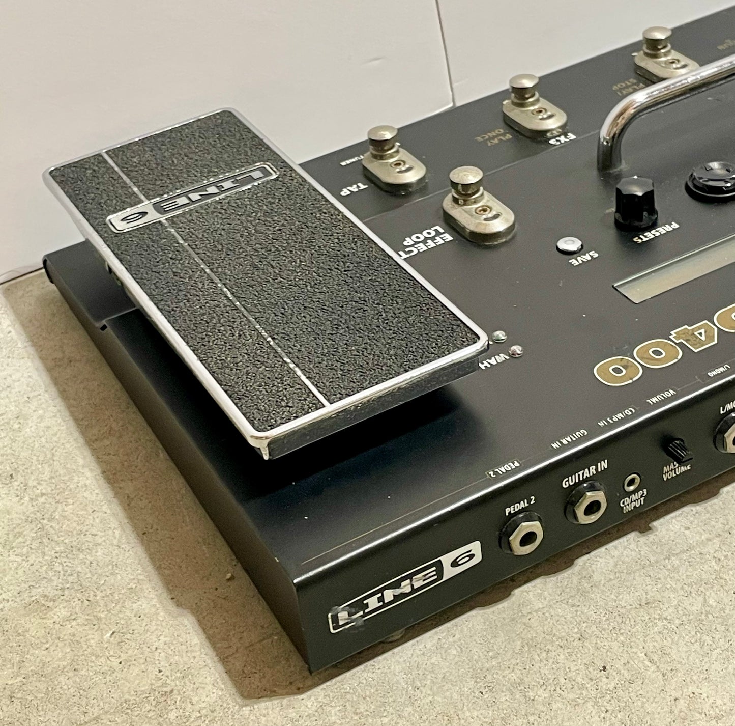 Line 6 POD HD400 Multi-Effect and Amp Modeler