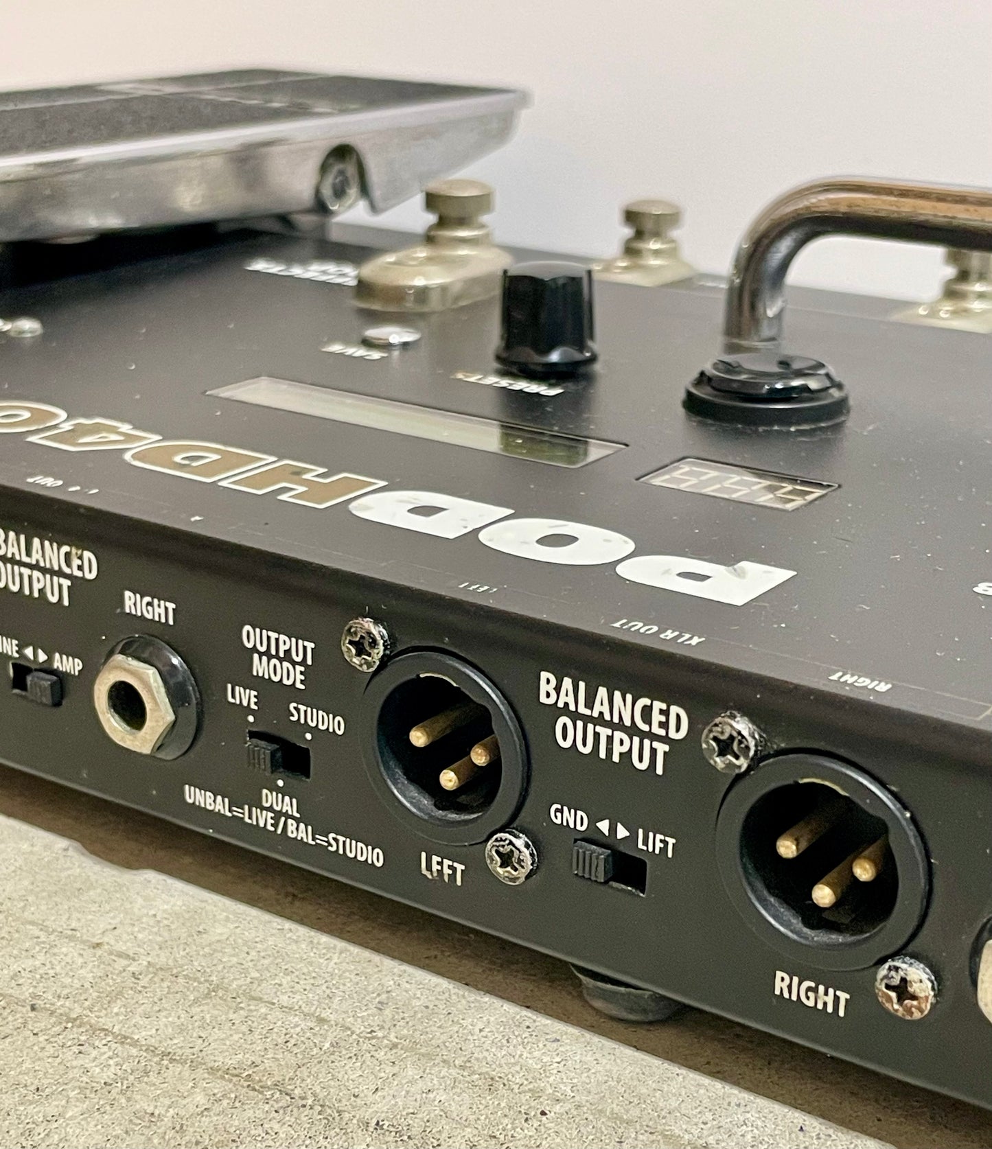 Line 6 POD HD400 Multi-Effect and Amp Modeler