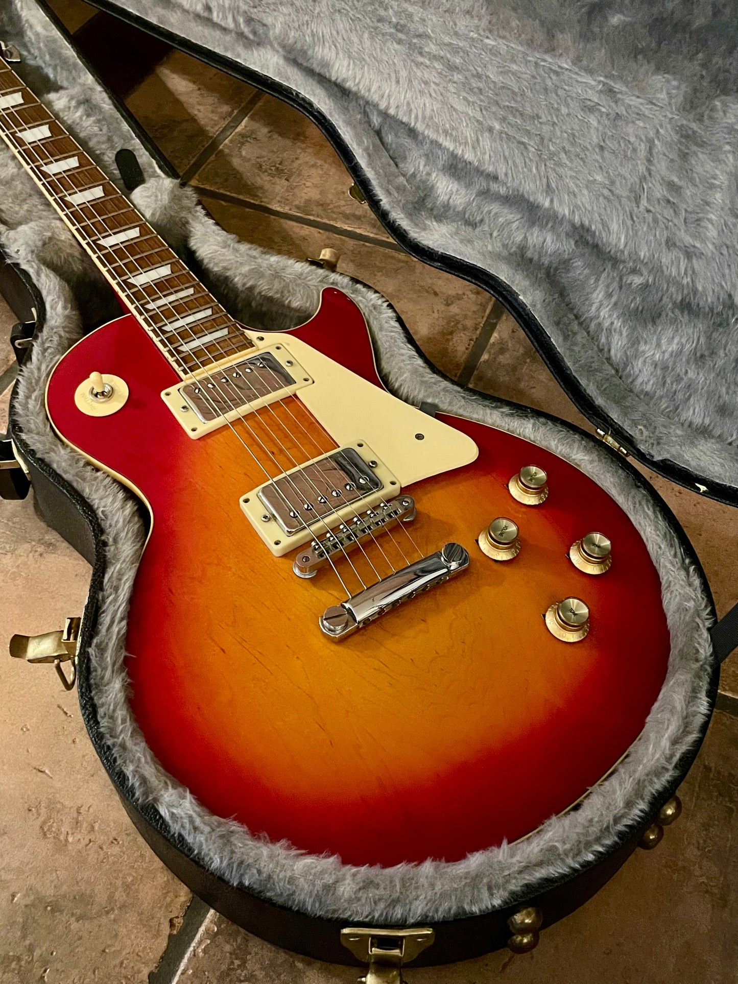 1976-1979 Yamaha Studio Lord SL380 with Case in Excellent condition