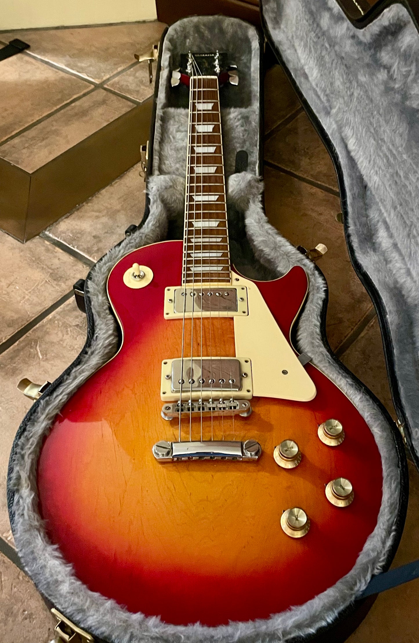 1976-1979 Yamaha Studio Lord SL380 with Case in Excellent condition