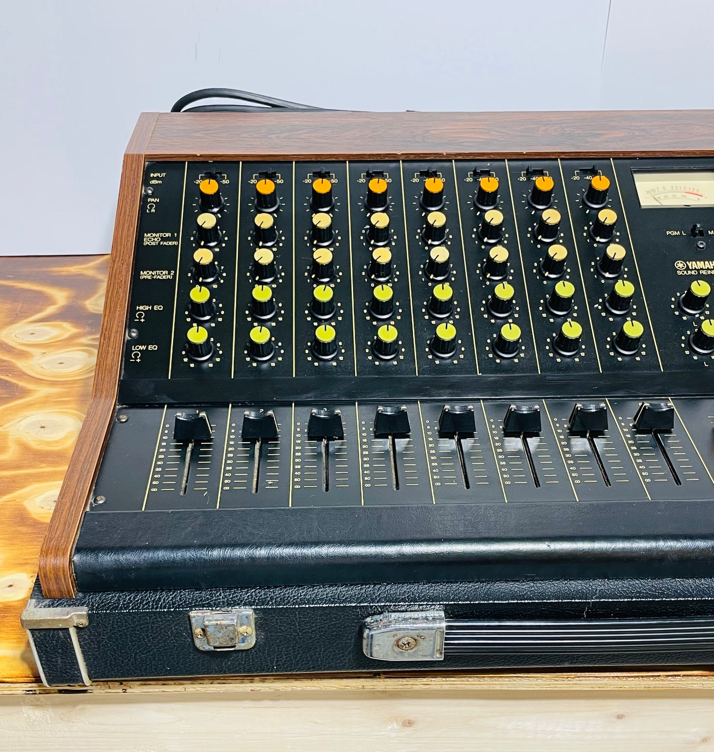 Yamaha PM-430 "Japa-Neve" fully recapped + Direct-Out Headbangers Mod! Tamura transformers 8-Channel Mixing Console 1970s