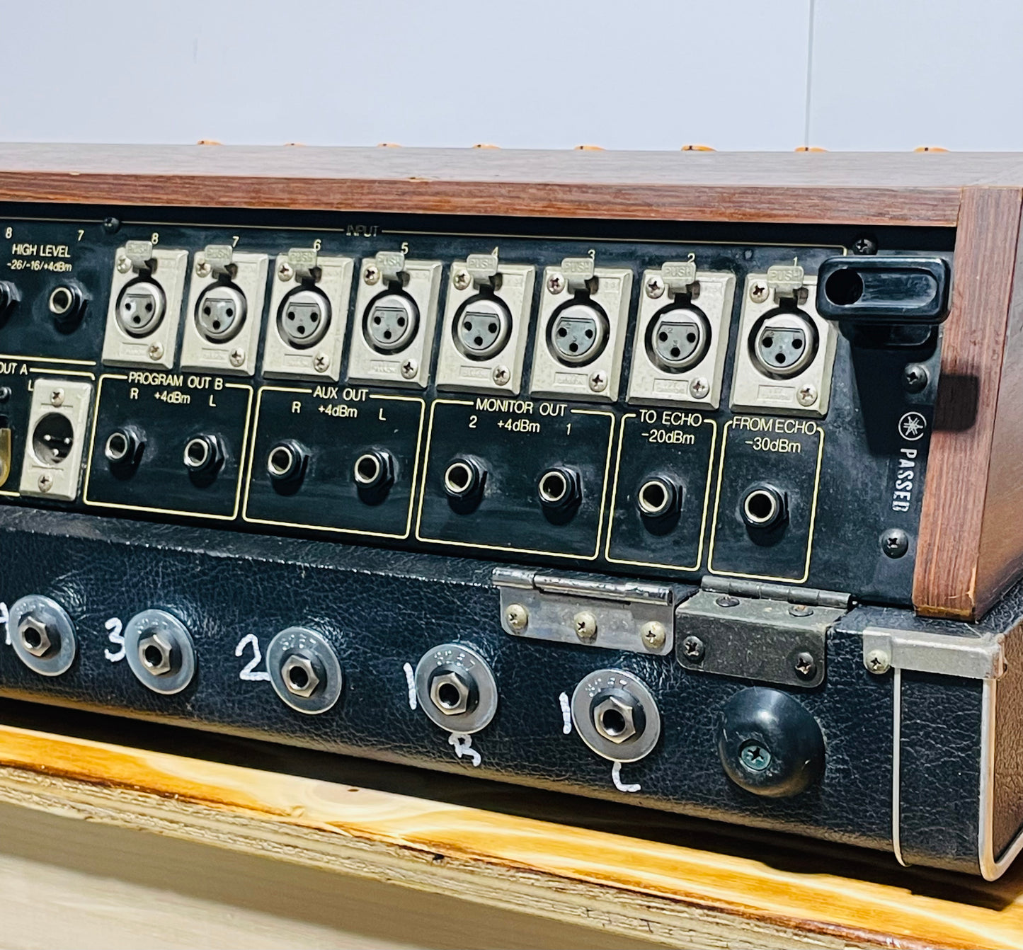 Yamaha PM-430 "Japa-Neve" fully recapped + Direct-Out Headbangers Mod! Tamura transformers 8-Channel Mixing Console 1970s