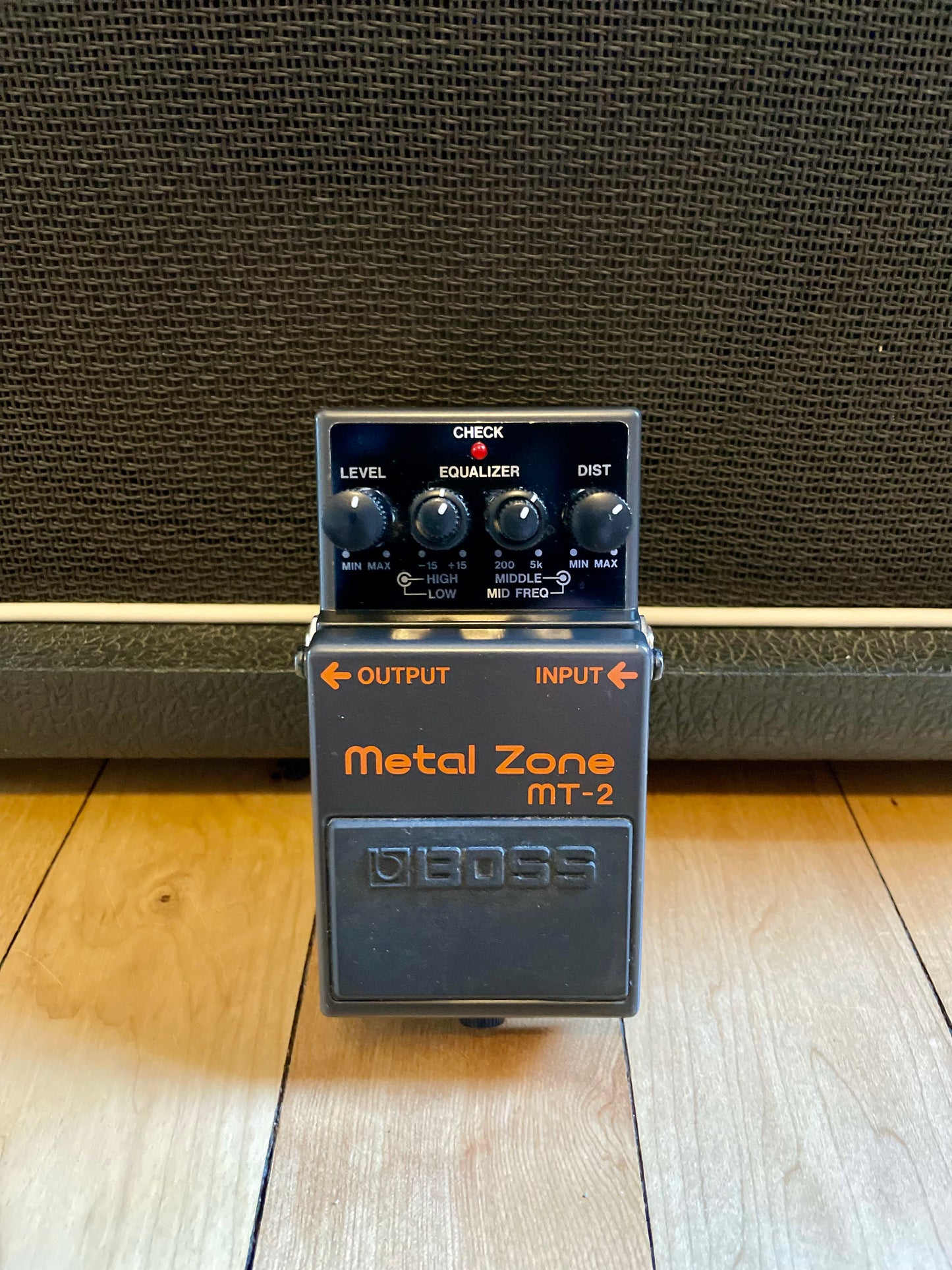 Boss MT-2 Metal Zone (Silver Label)